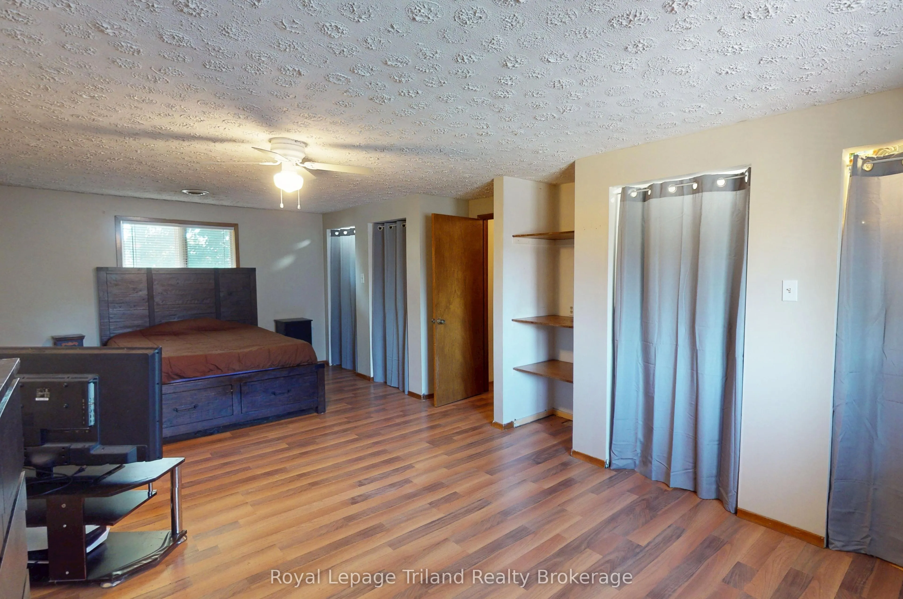 6 Elmwood Crescent