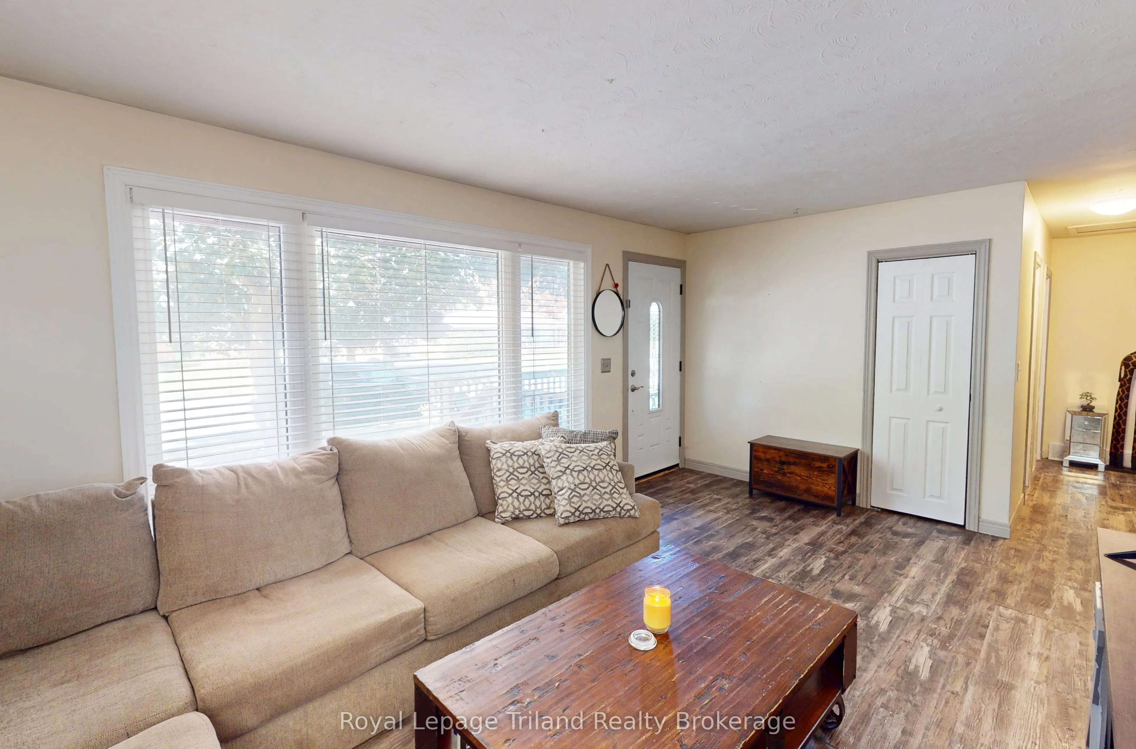 6 Elmwood Crescent