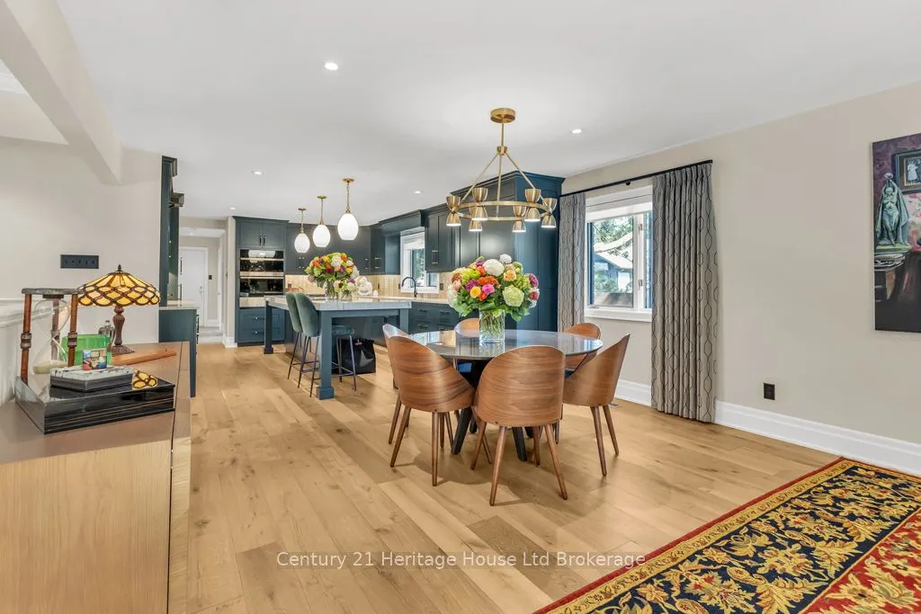 8 Tallwood Circle