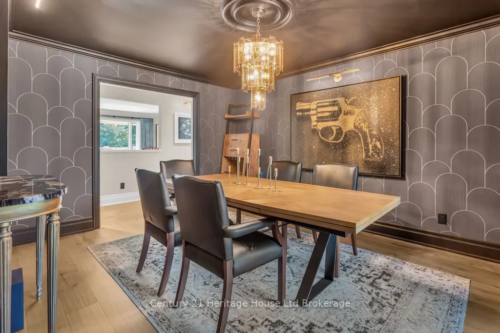 8 Tallwood Circle