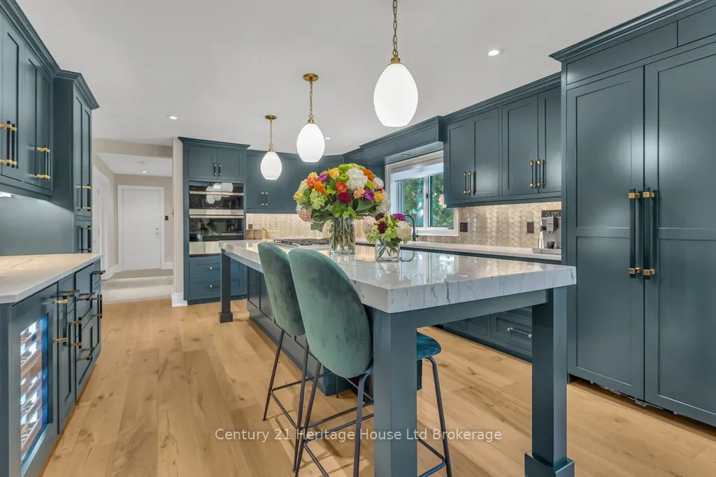 8 Tallwood Circle