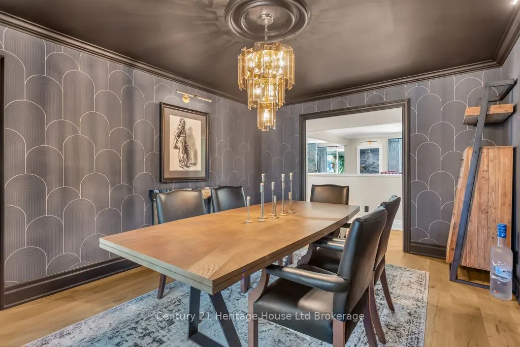 8 Tallwood Circle