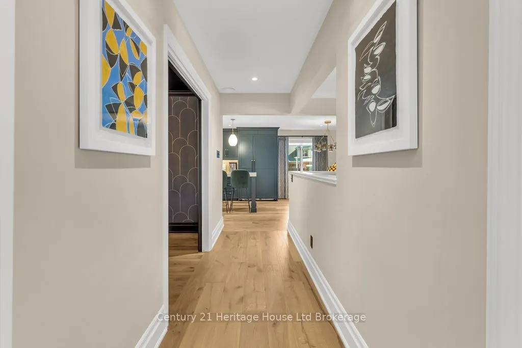 8 Tallwood Circle