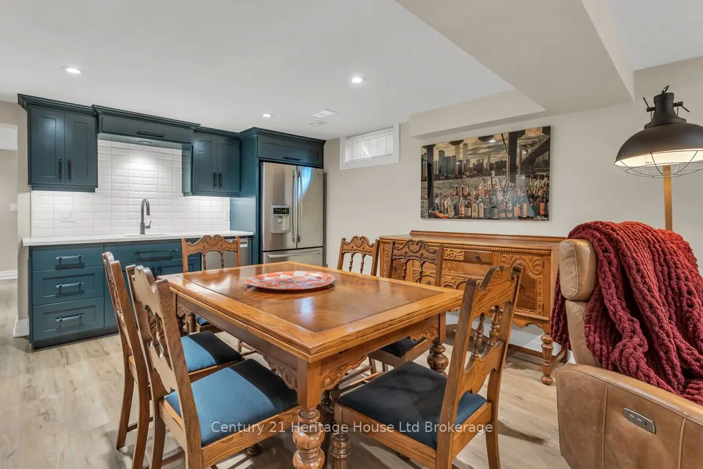 8 Tallwood Circle