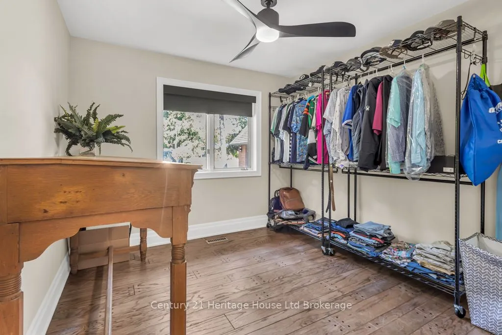 8 Tallwood Circle