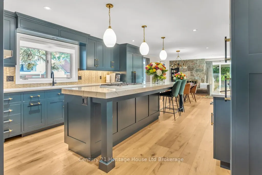 8 Tallwood Circle