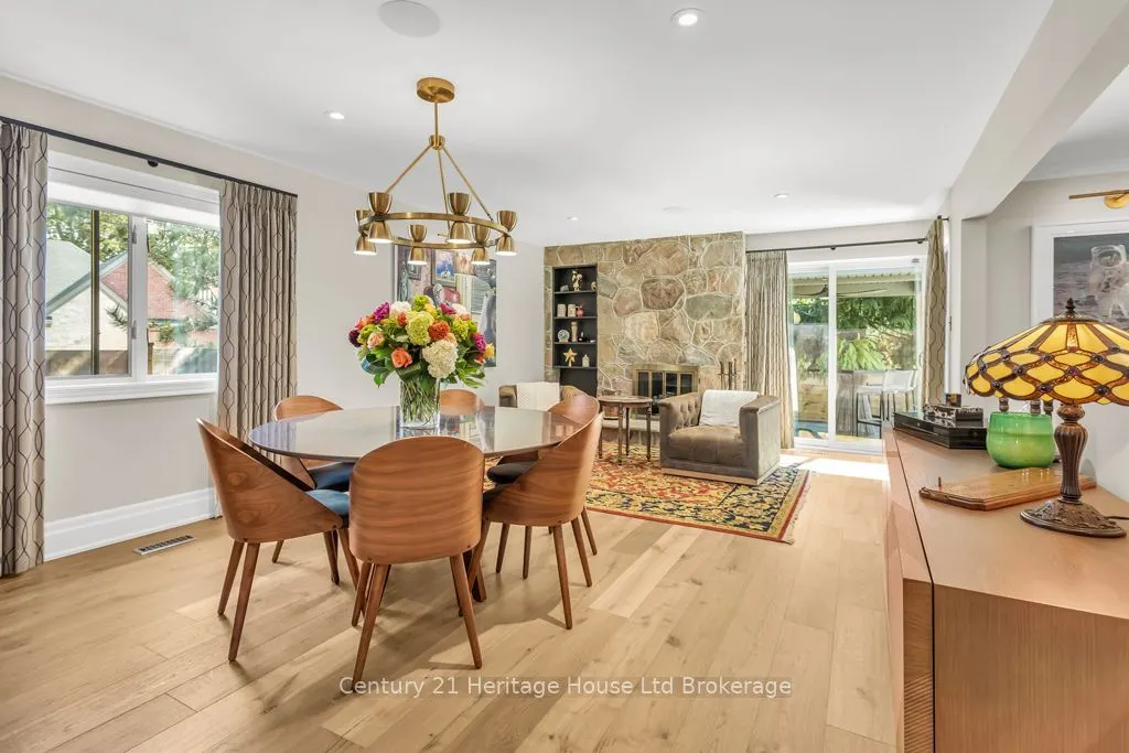 8 Tallwood Circle