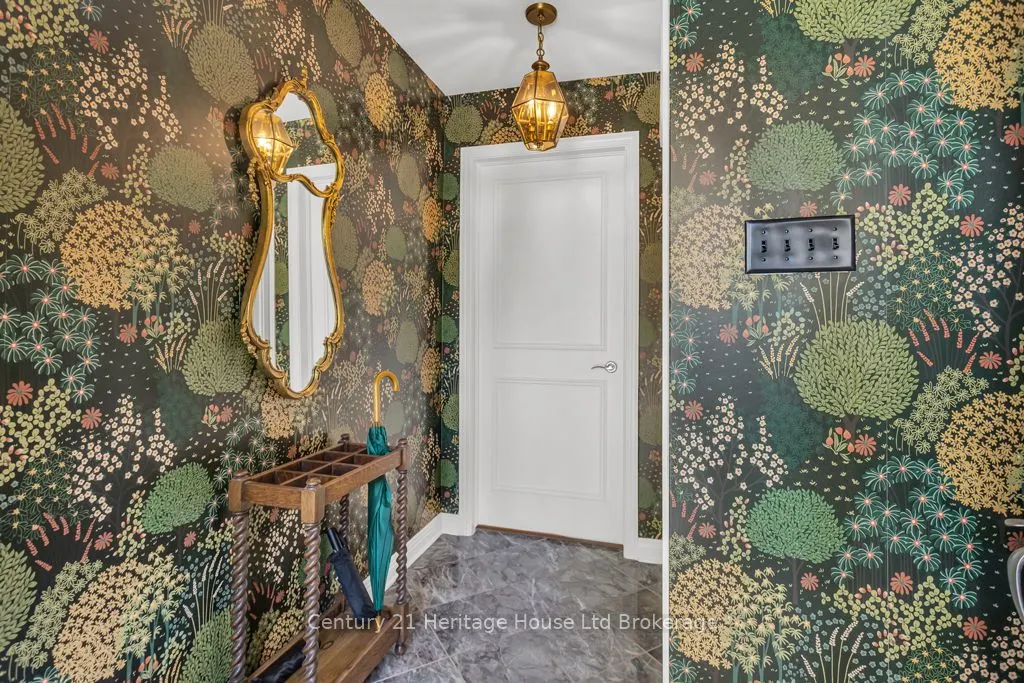 8 Tallwood Circle