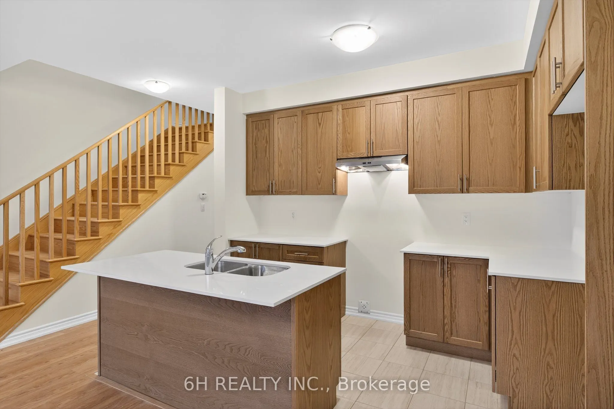 736 Carpenter Trail