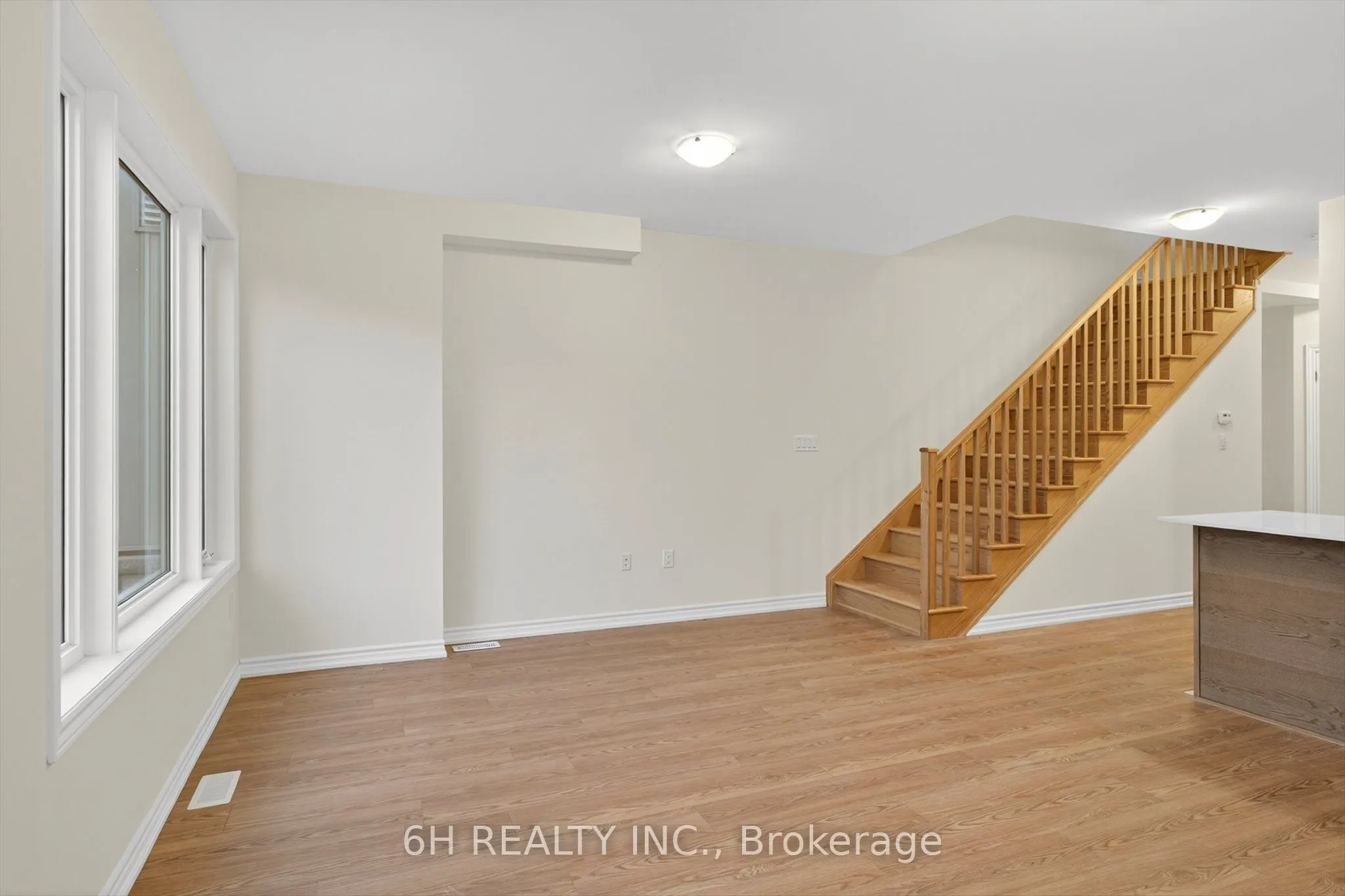 736 Carpenter Trail