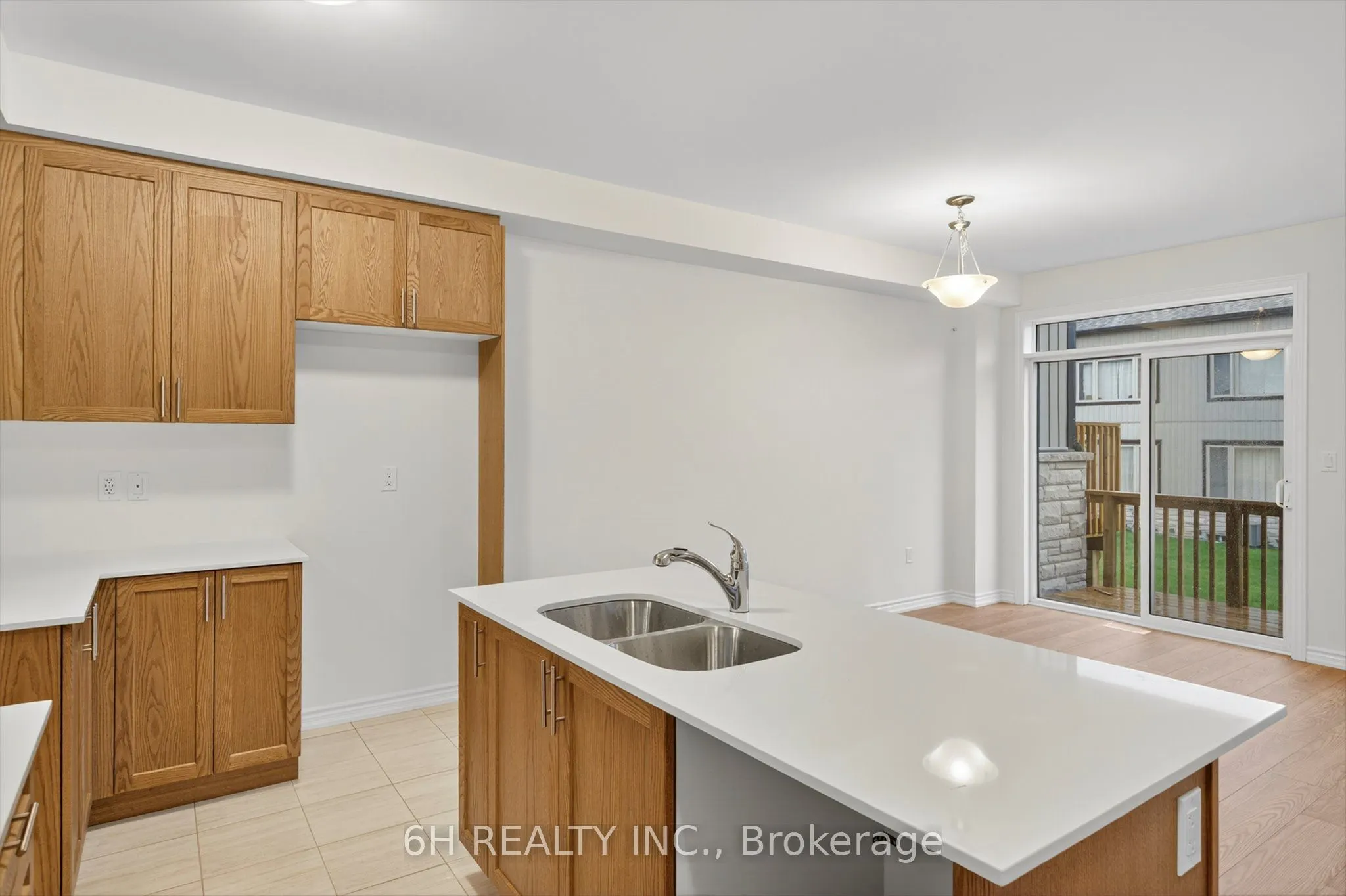 736 Carpenter Trail