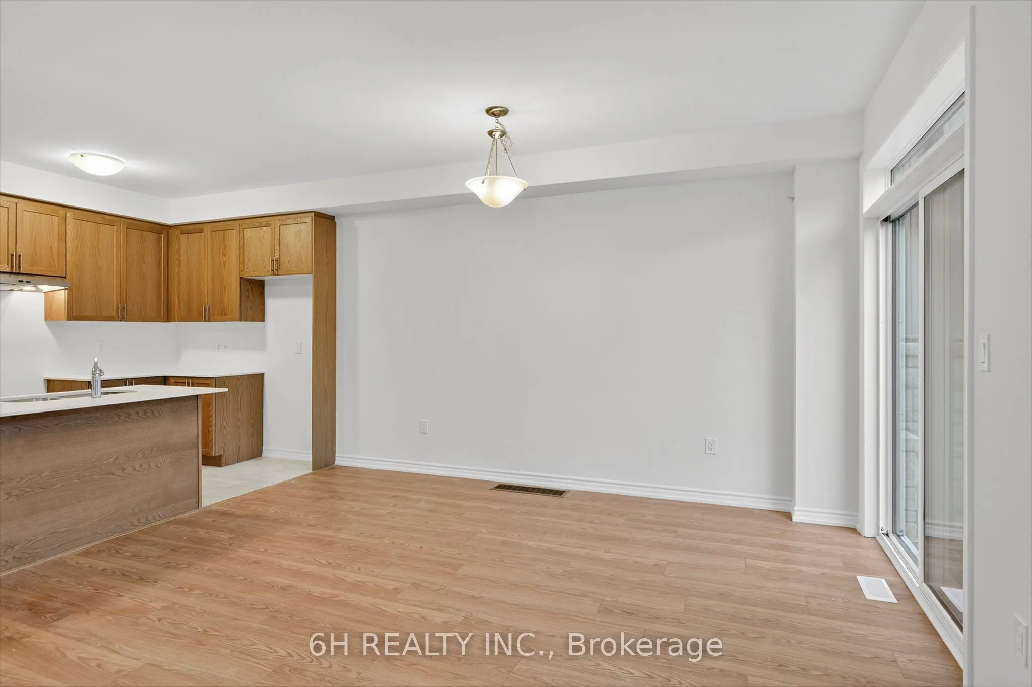 736 Carpenter Trail