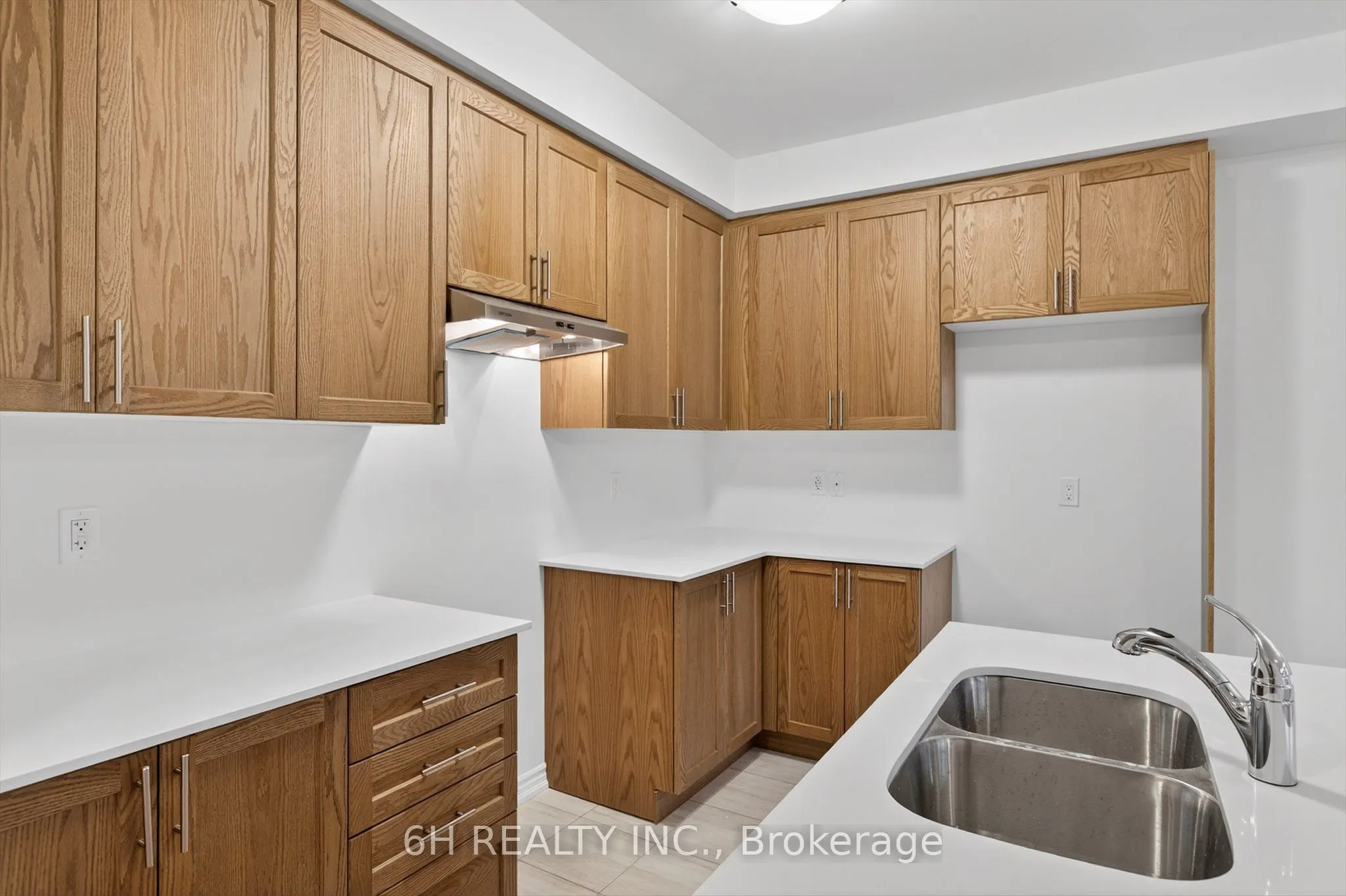 736 Carpenter Trail