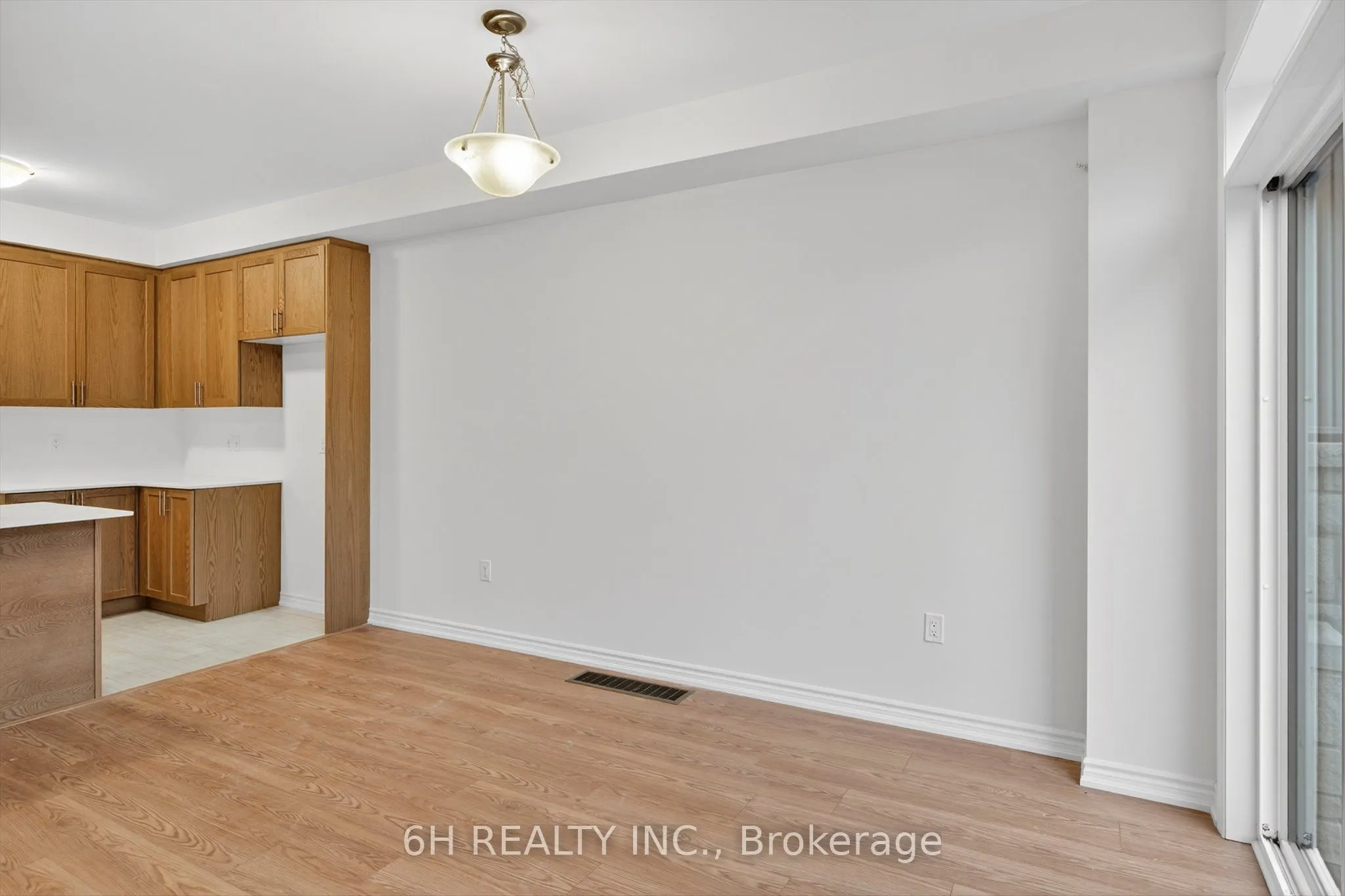 736 Carpenter Trail