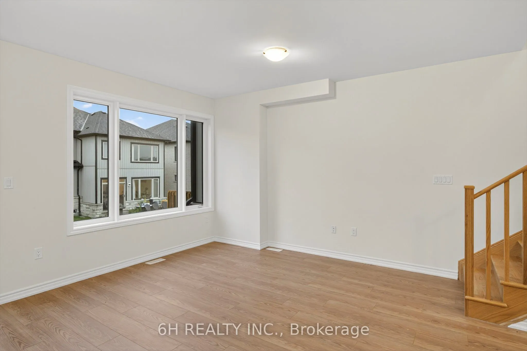 736 Carpenter Trail