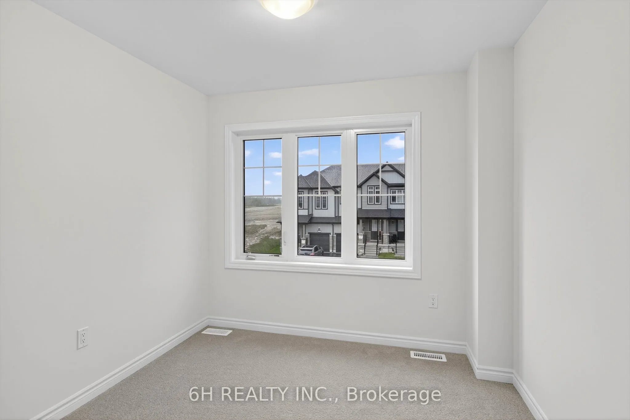 736 Carpenter Trail
