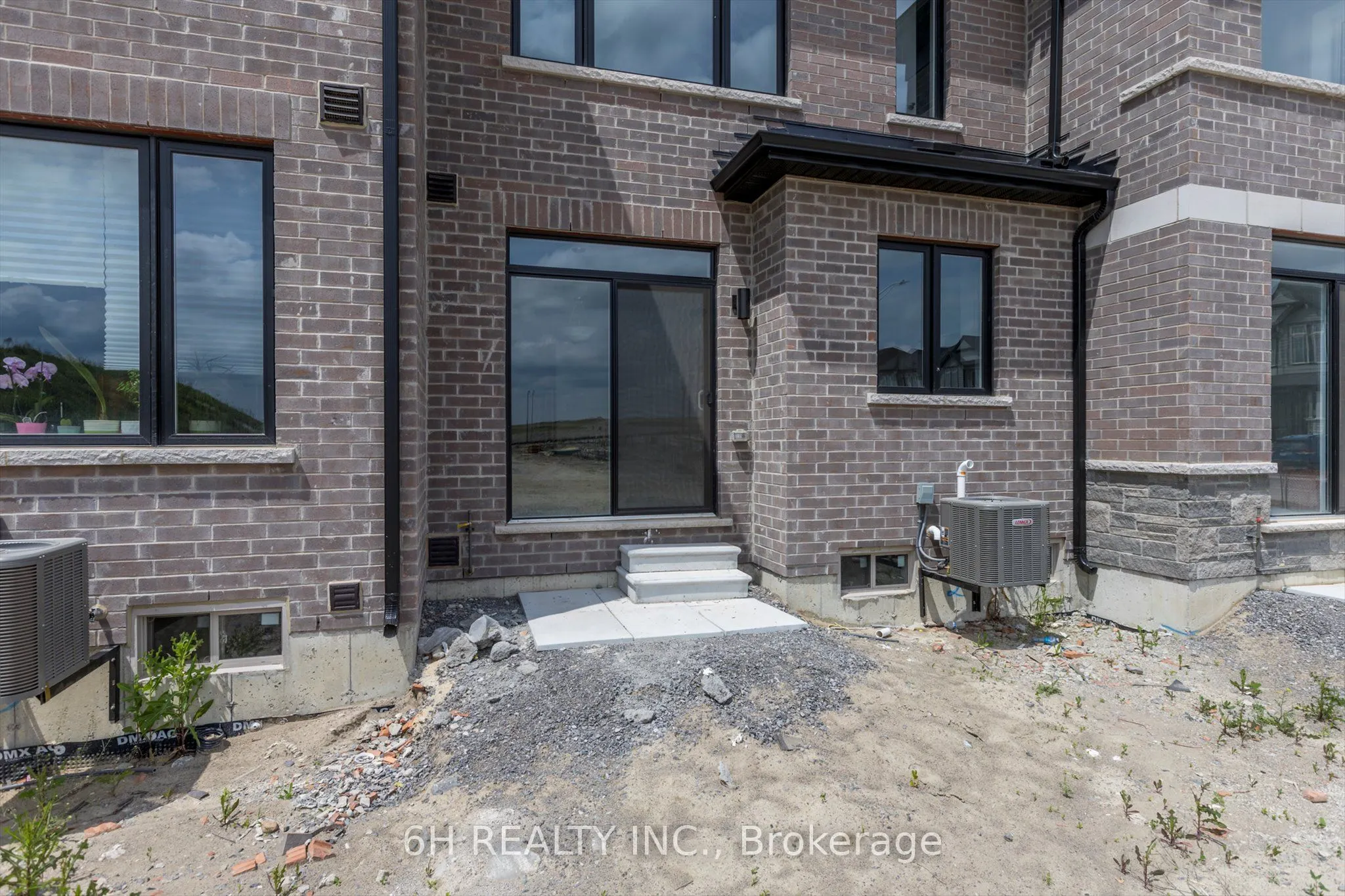 145 Pike Street