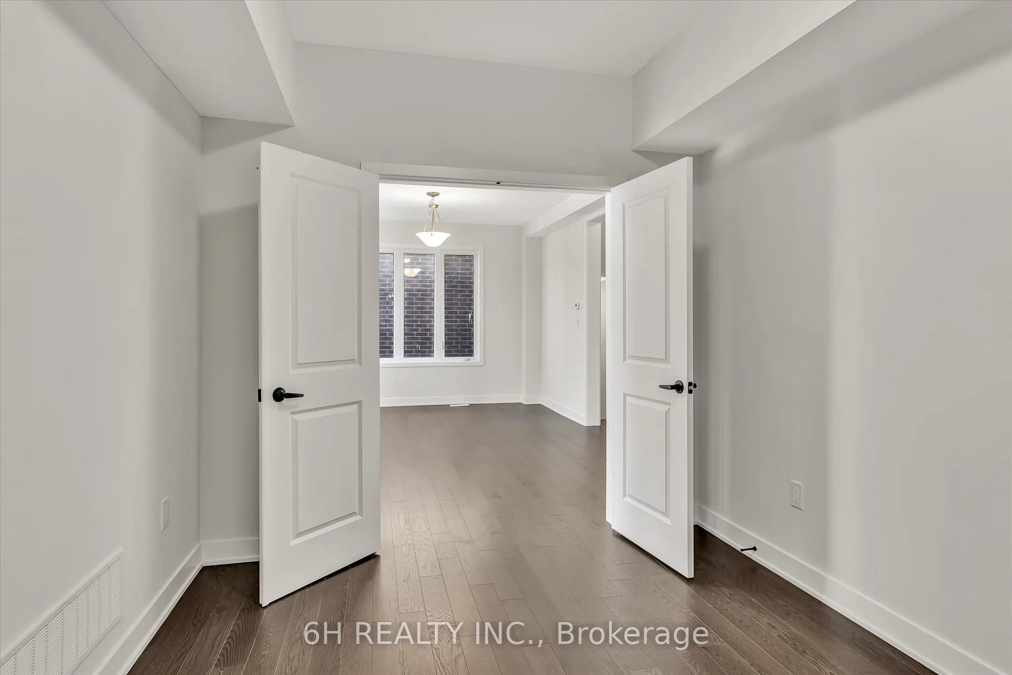329 O'Toole Crescent