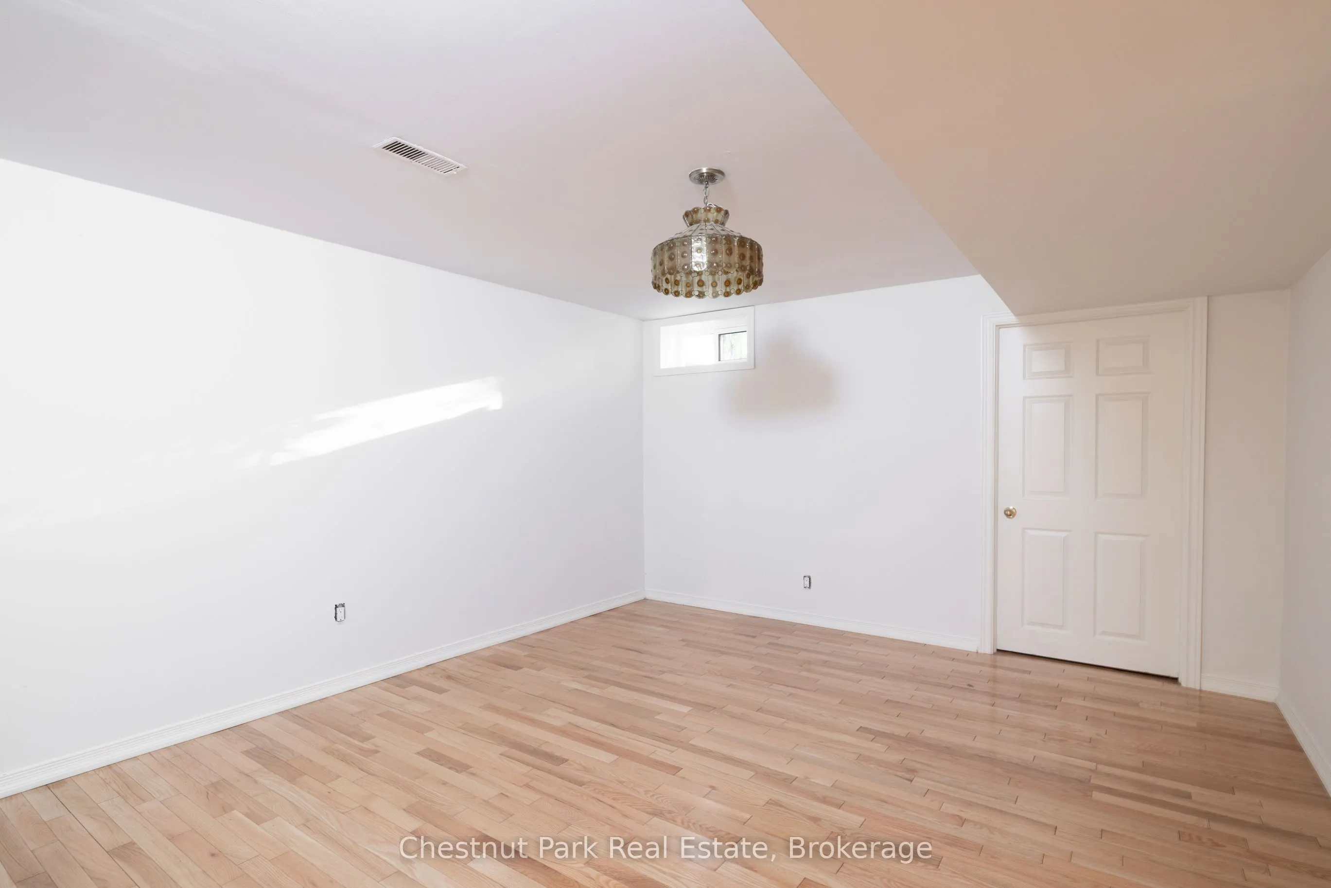 324310 SIDEROAD 27 Road