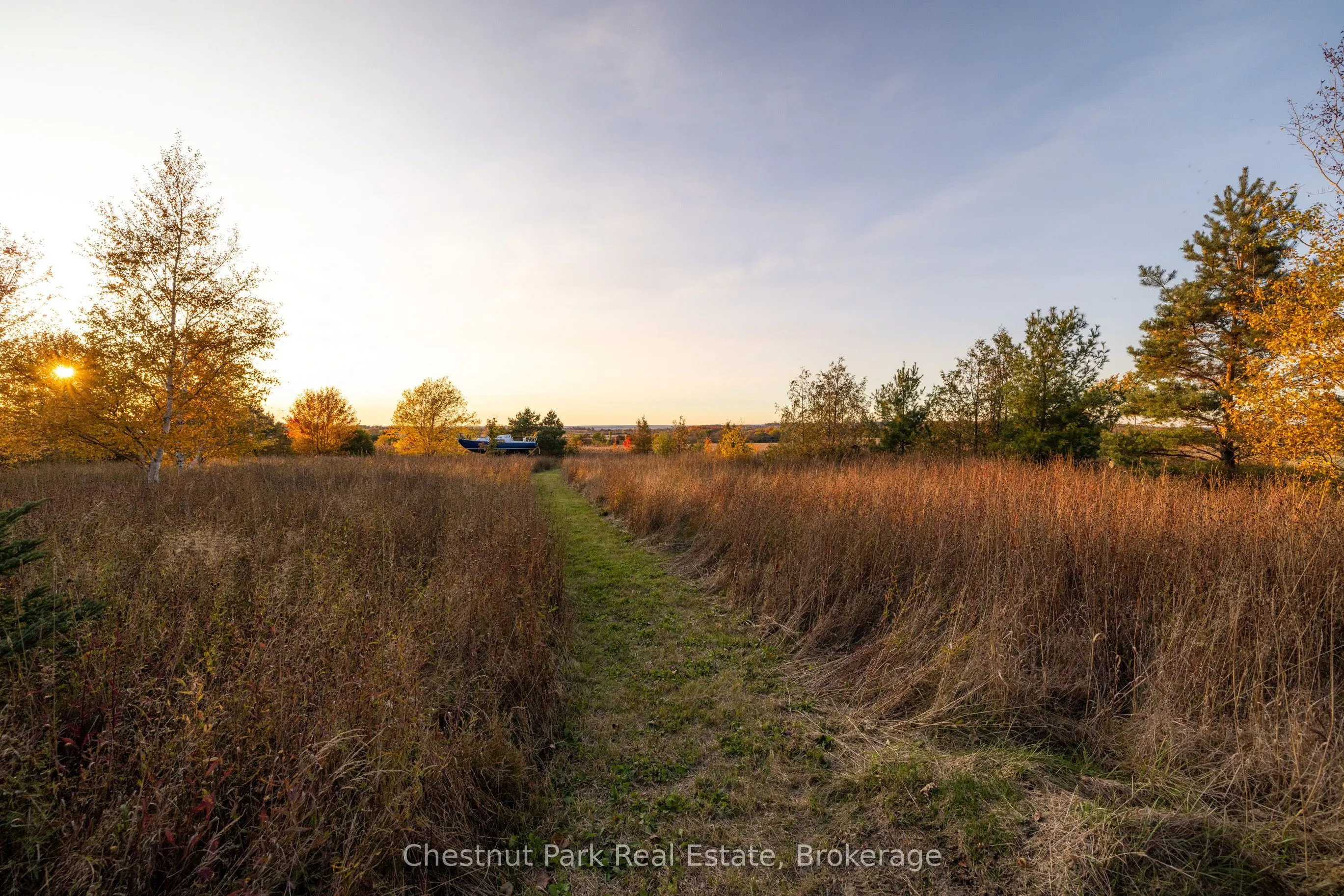 324310 SIDEROAD 27 Road