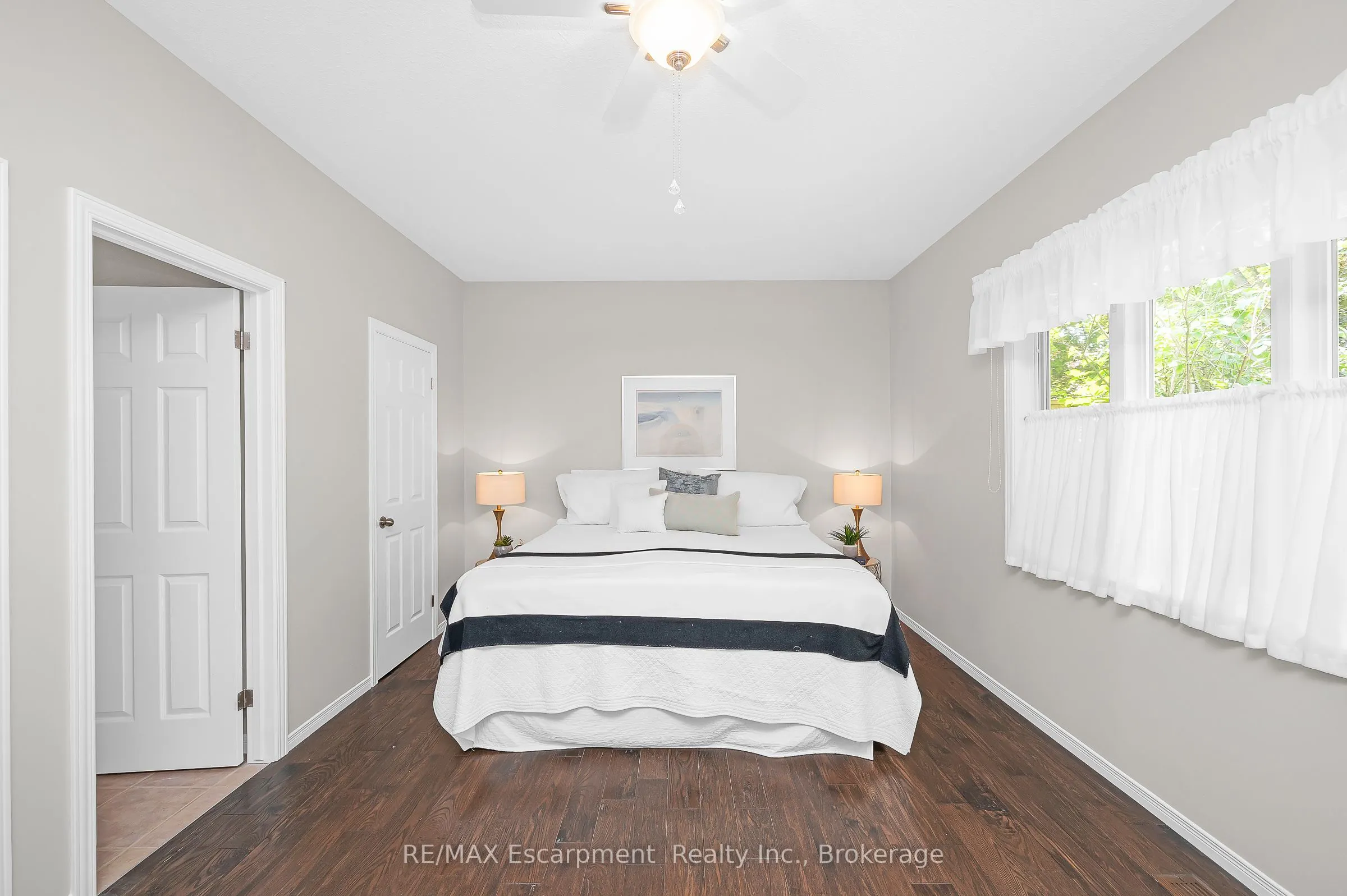 212 Stonehenge Drive, #18