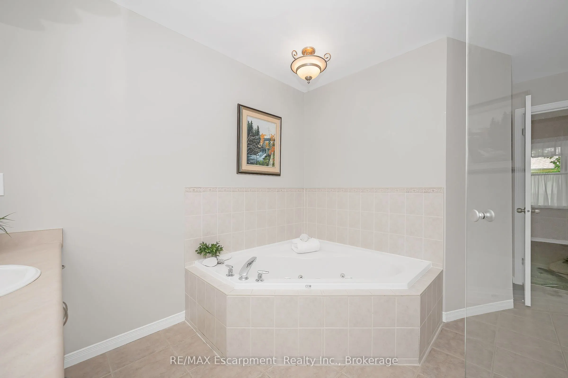 212 Stonehenge Drive, #18