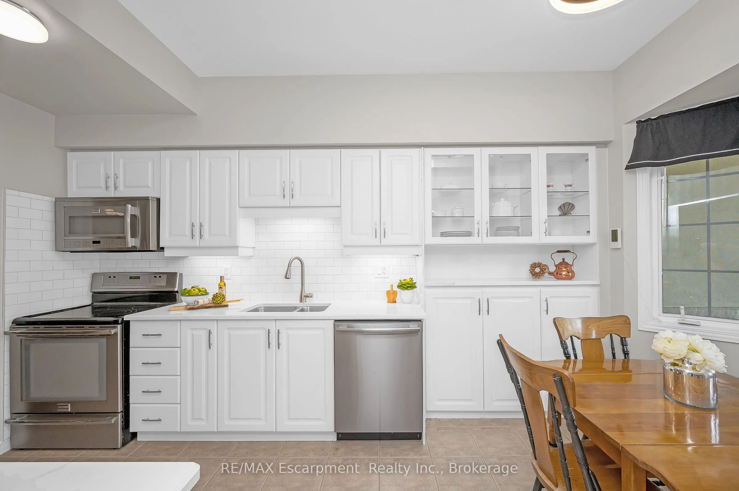 212 Stonehenge Drive, #18