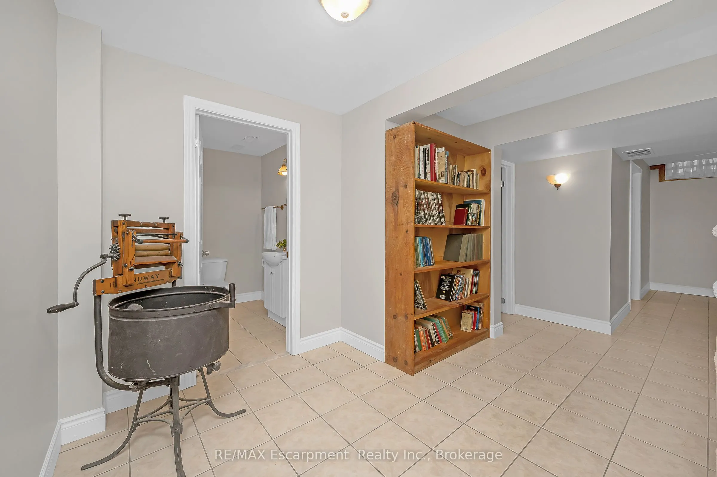 212 Stonehenge Drive, #18