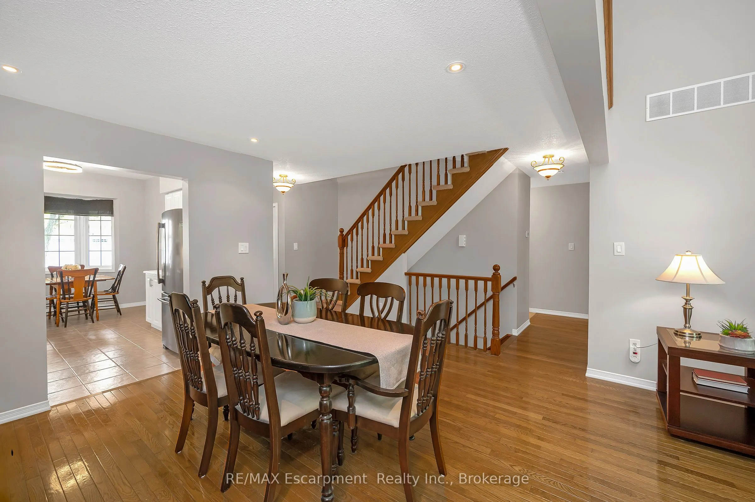 212 Stonehenge Drive, #18