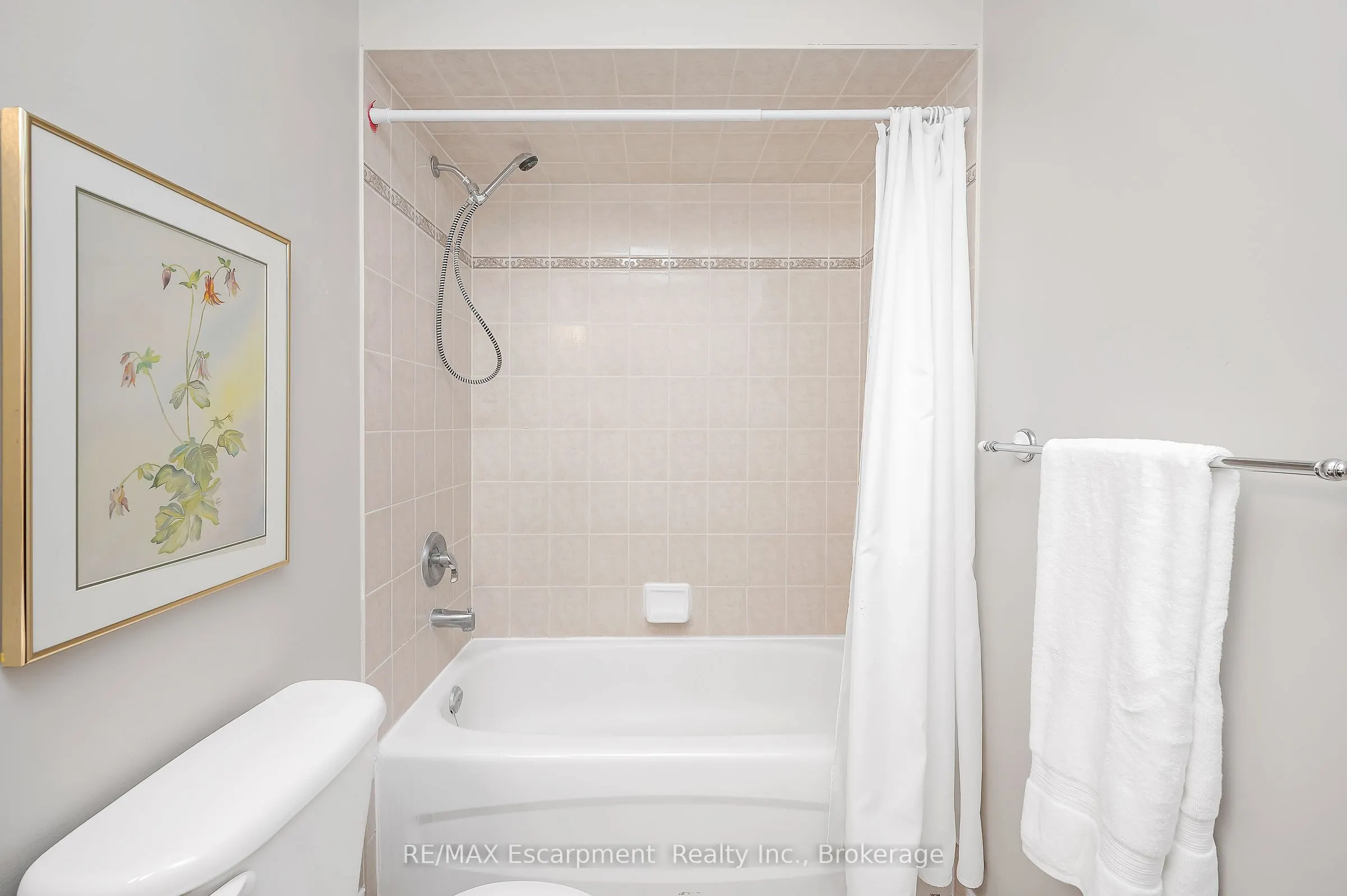 212 Stonehenge Drive, #18