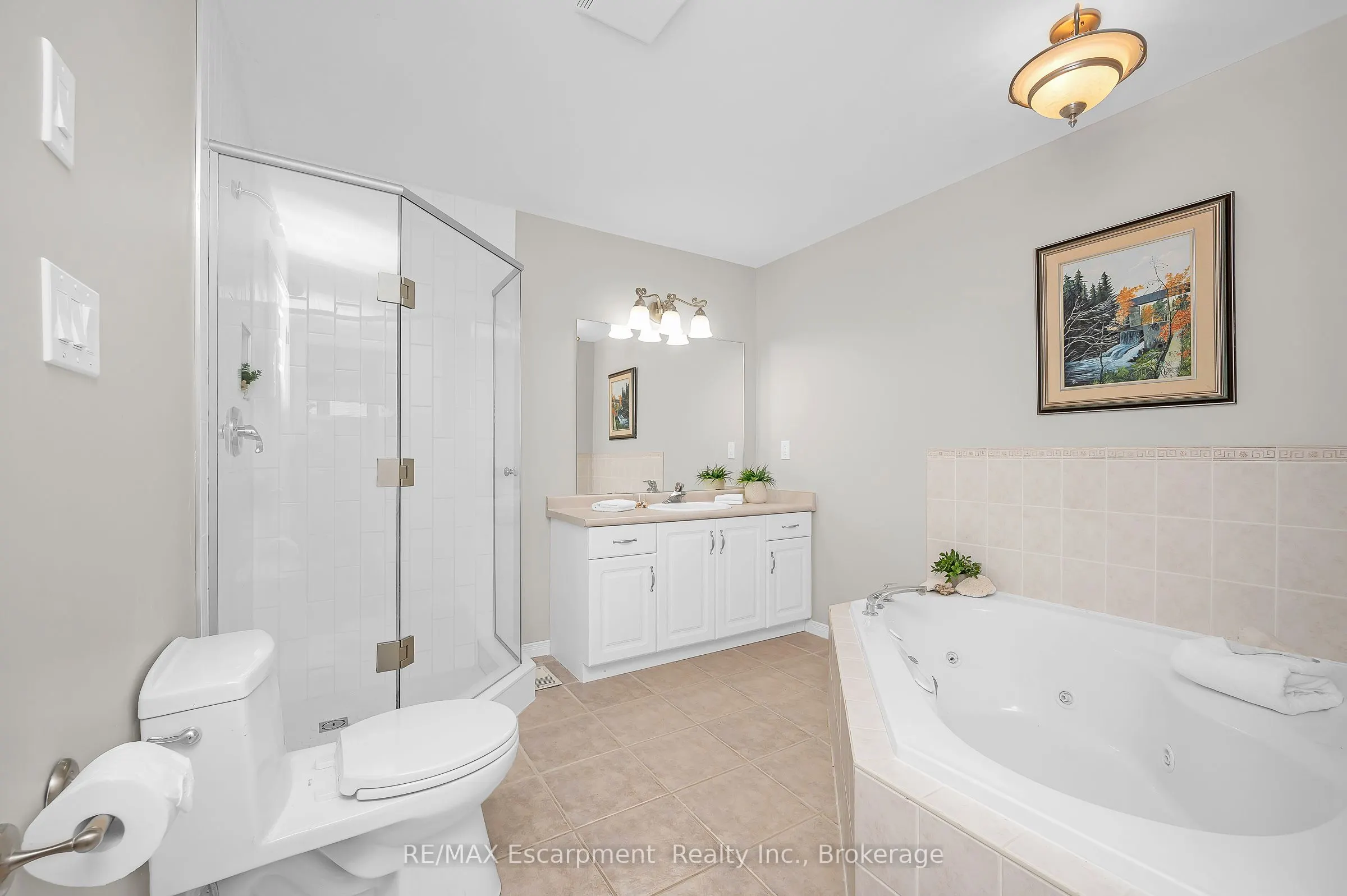 212 Stonehenge Drive, #18