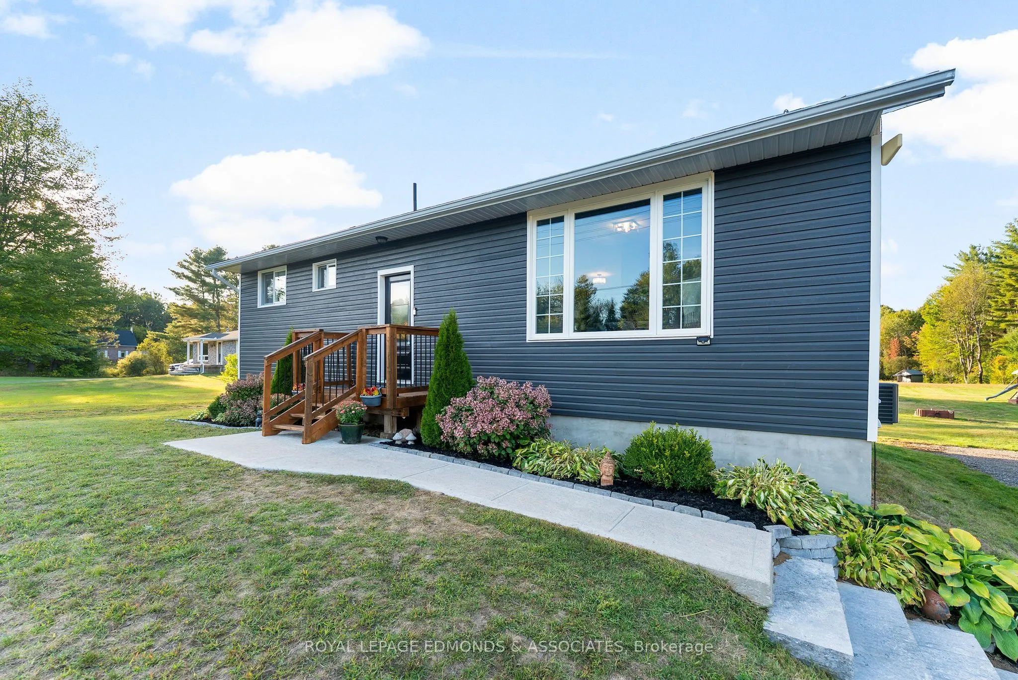 600 Achray Road