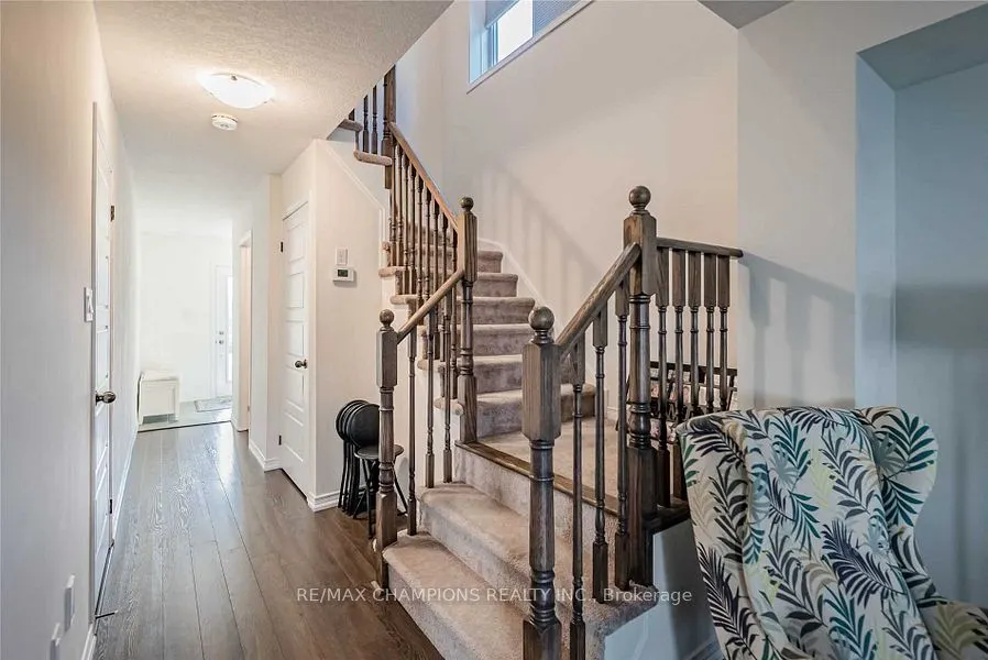 7732 White Pine Crescent