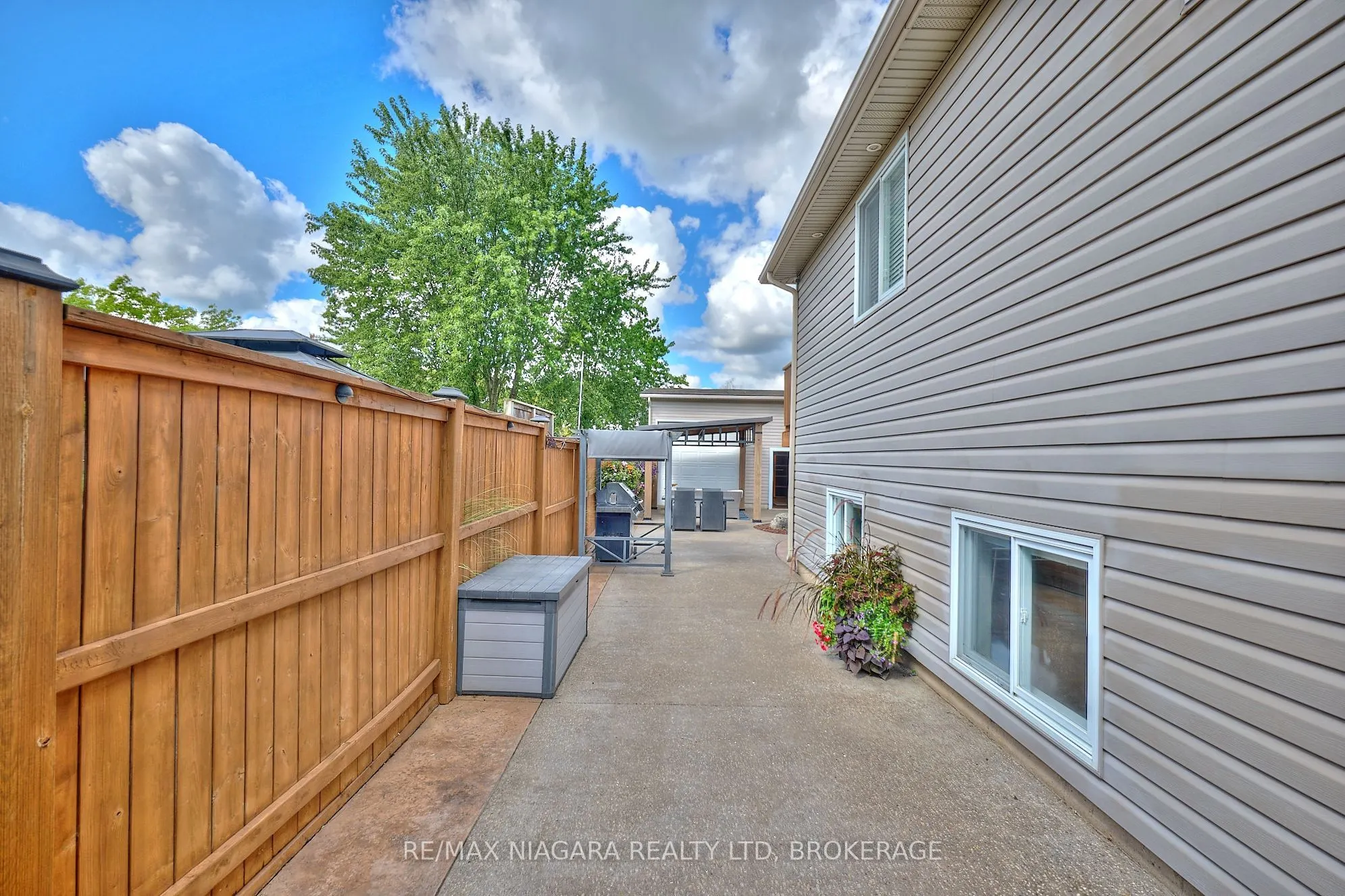 9 Keele Street