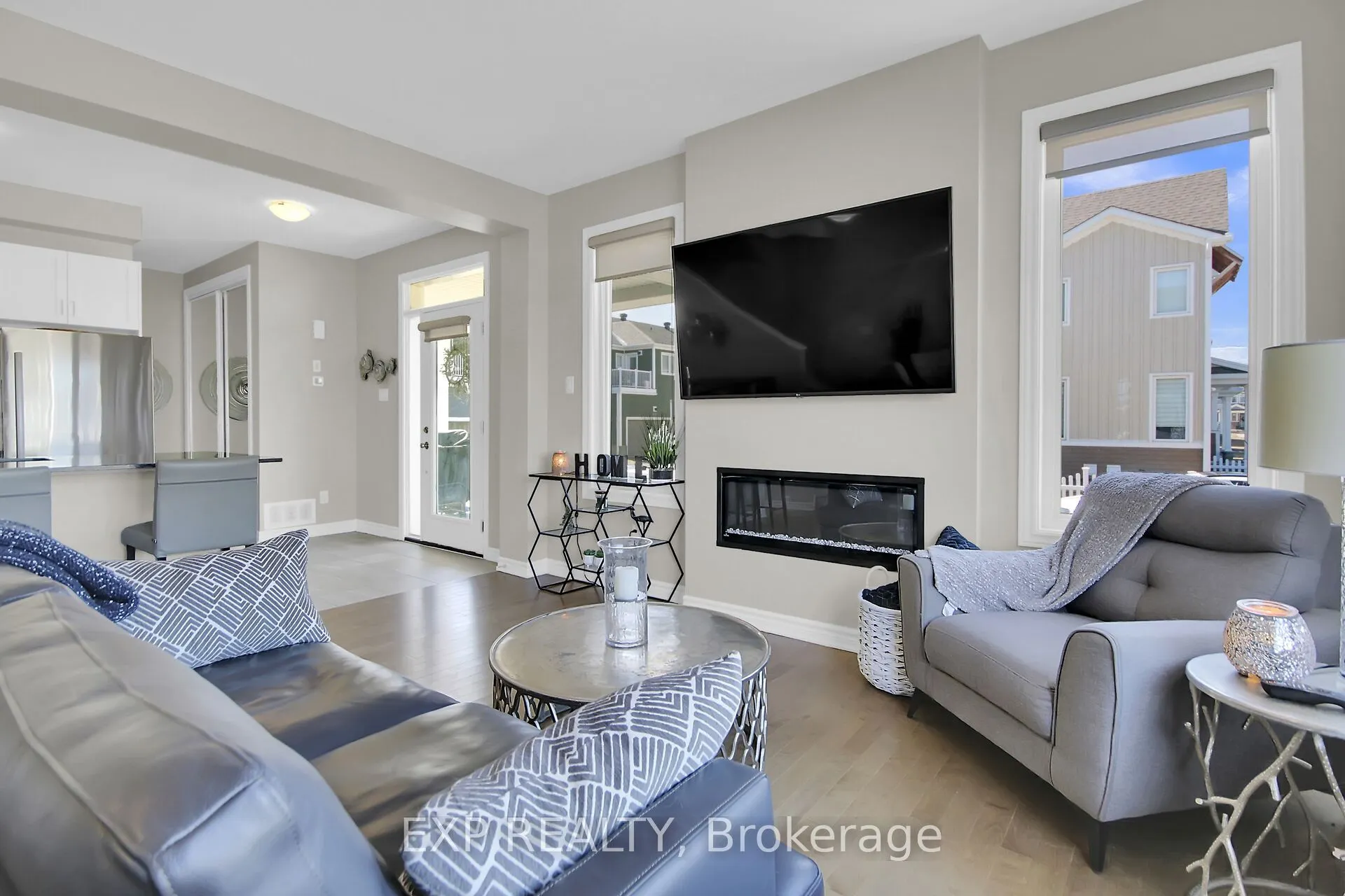 814 Bascule Place