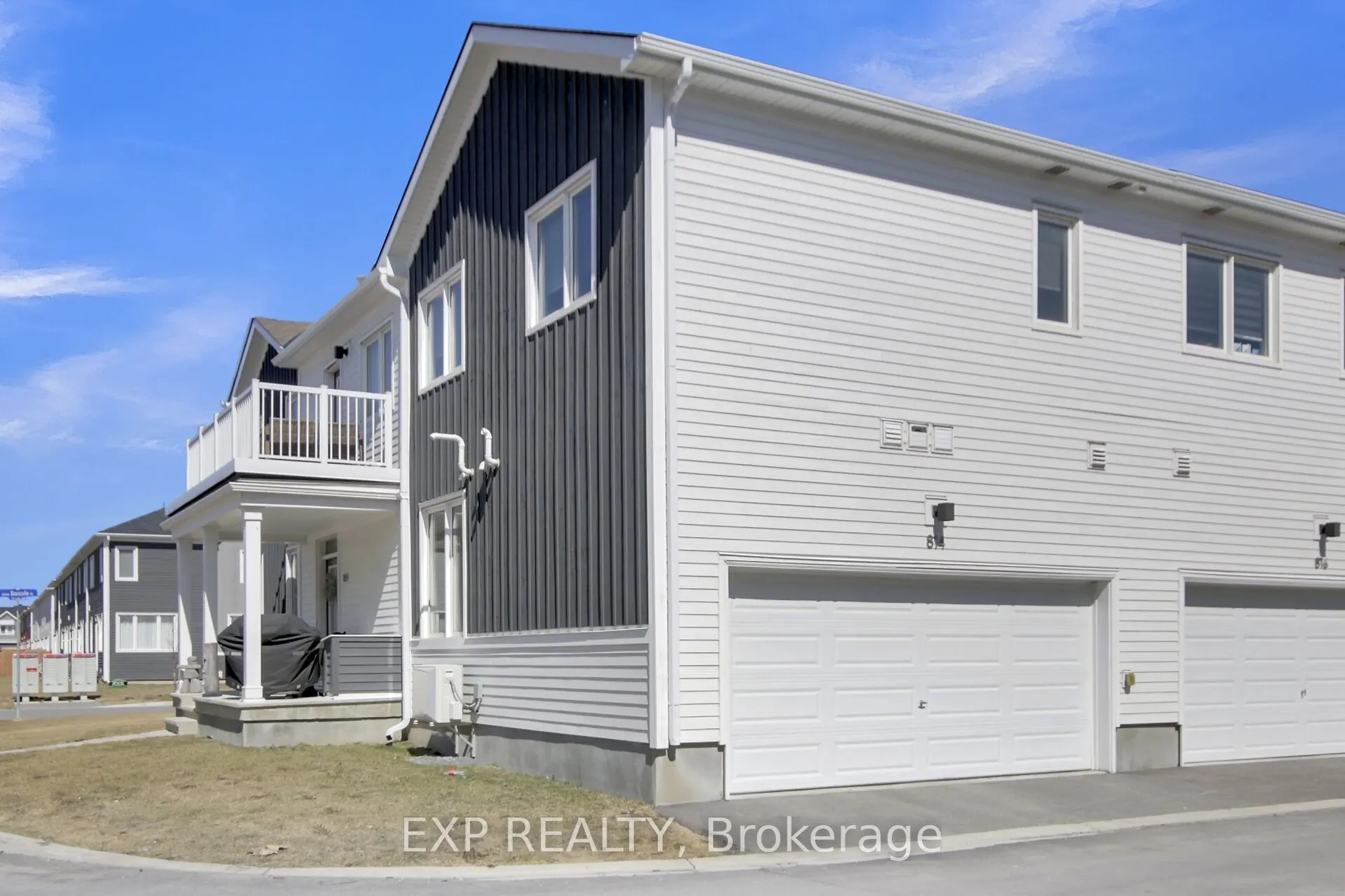 814 Bascule Place