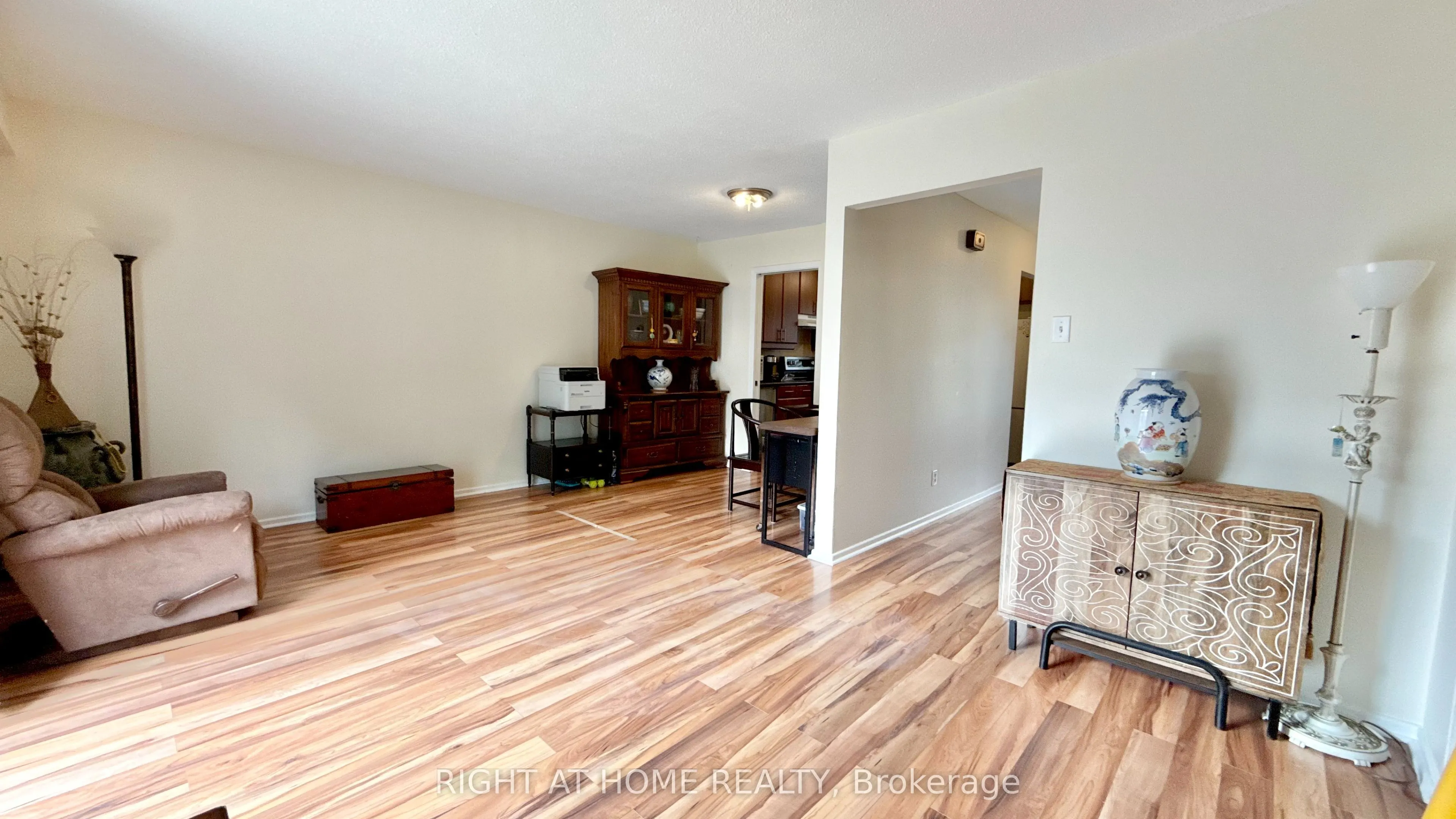475 MOODIE Drive, #E