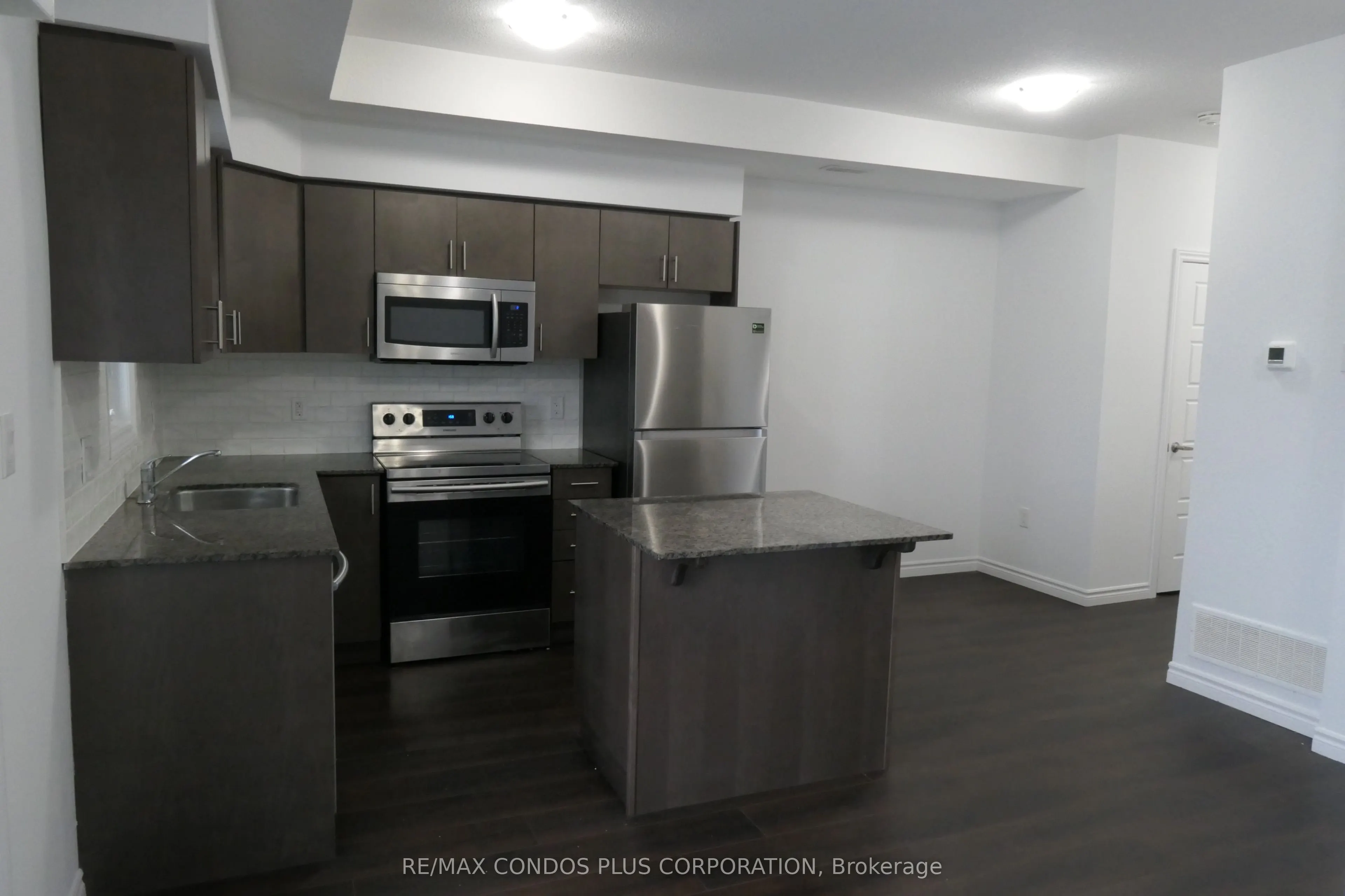 1430 Highland Road W, #31a