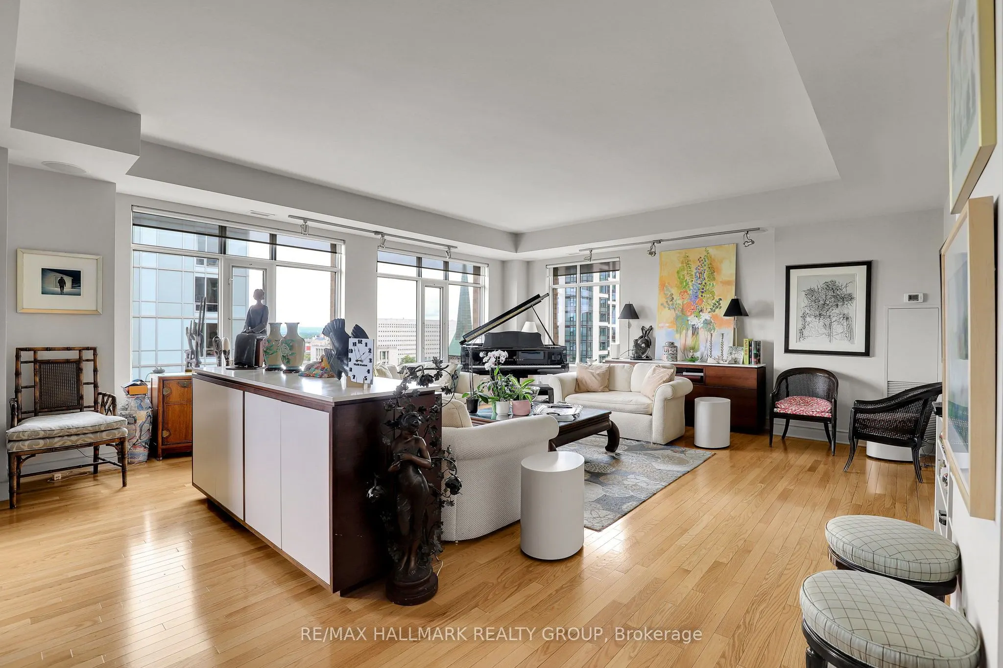 85 BRONSON Avenue, #1003