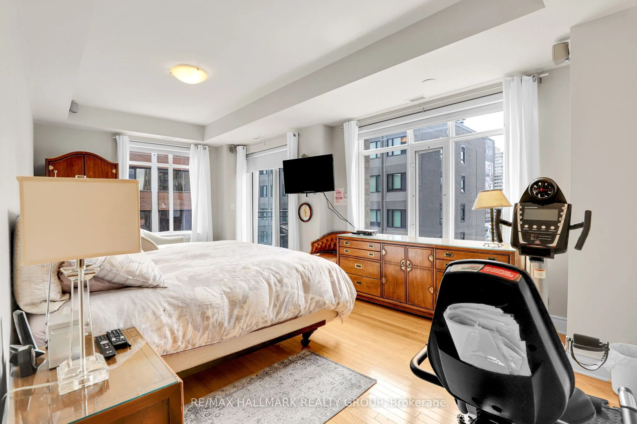 85 BRONSON Avenue, #1003