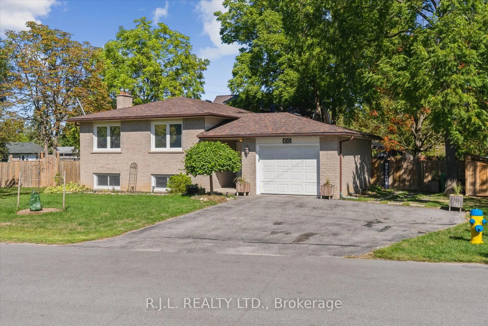 100 Facendi Drive