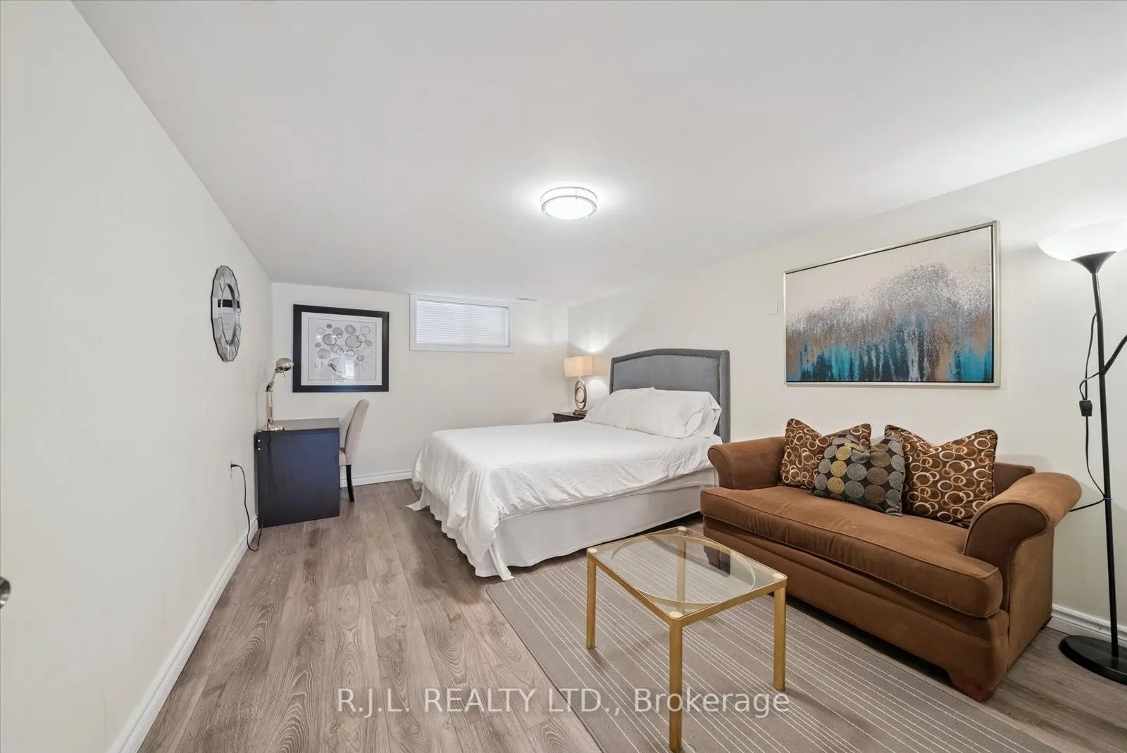 100 Facendi Drive