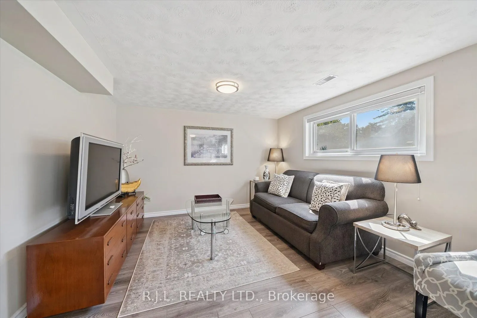 100 Facendi Drive