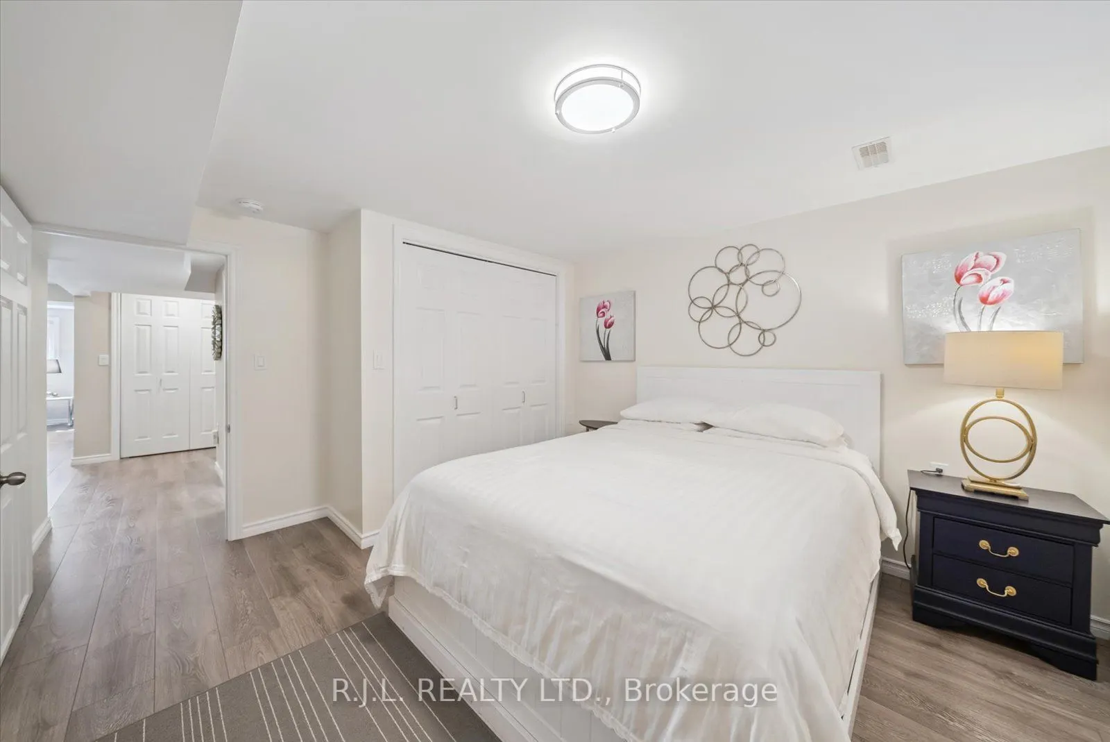 100 Facendi Drive