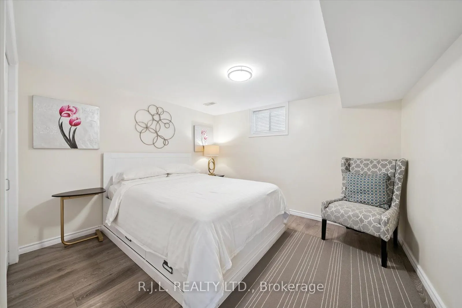 100 Facendi Drive