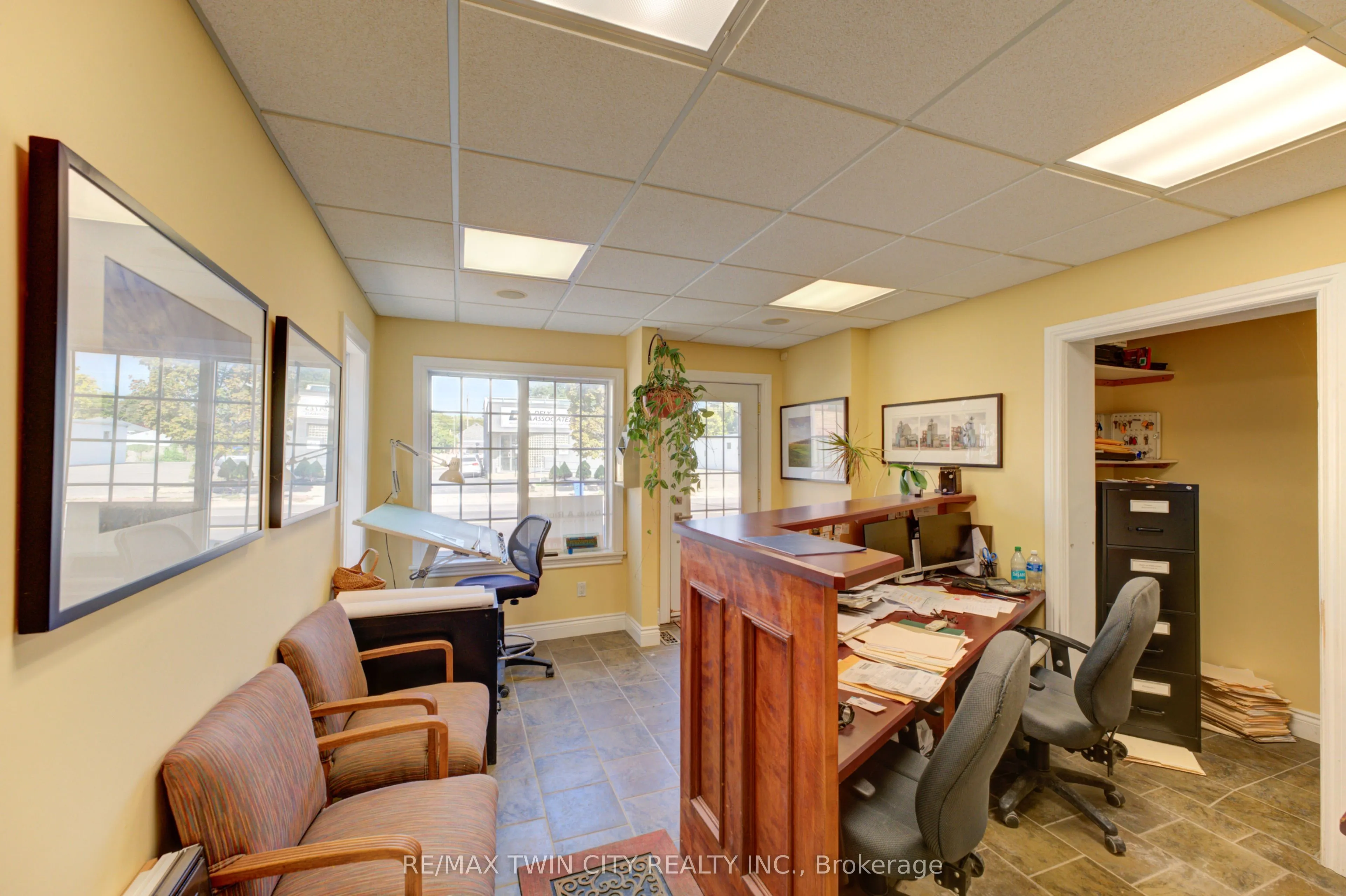 60-62 Colborne Street W