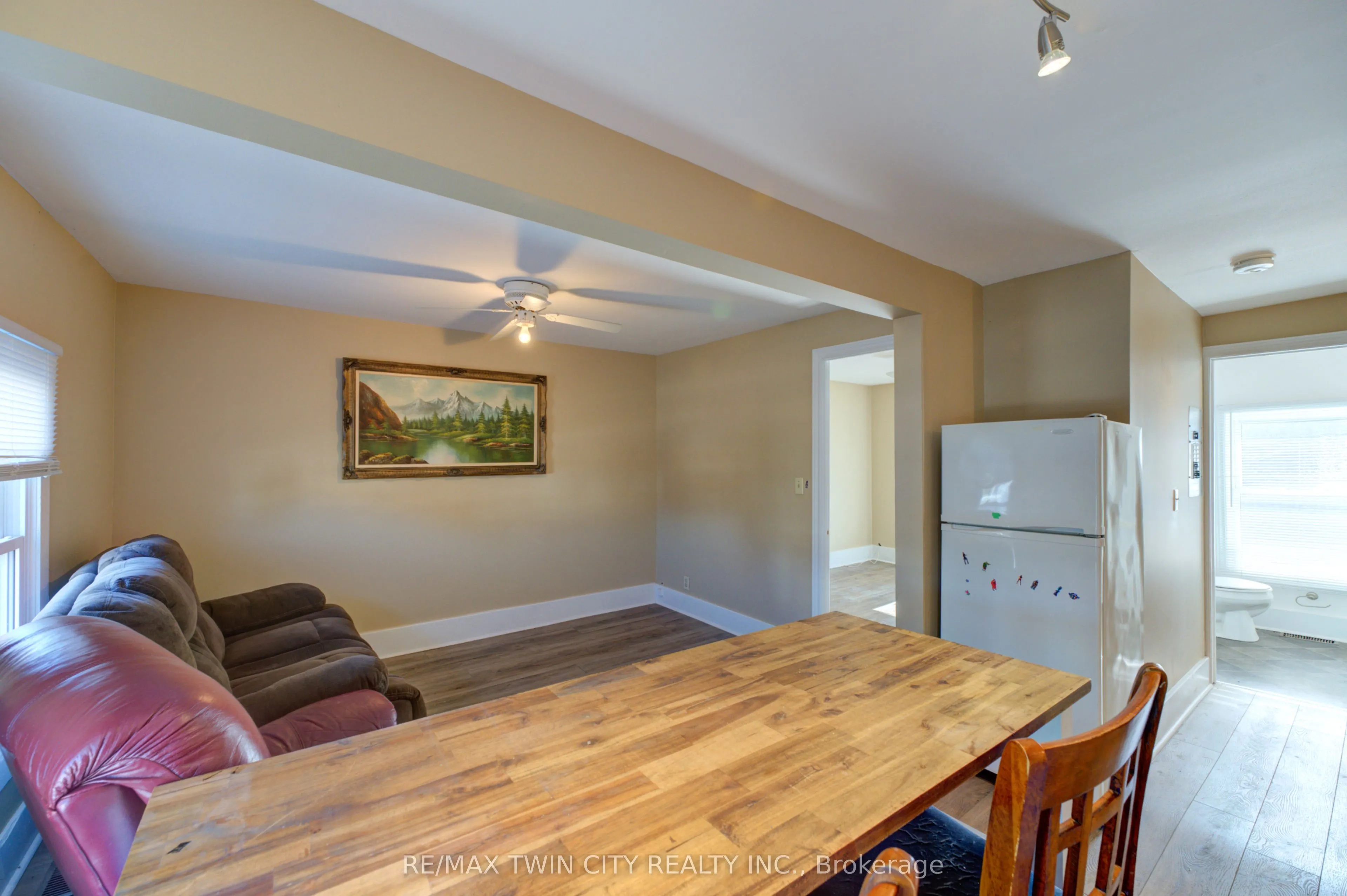 60-62 Colborne Street W