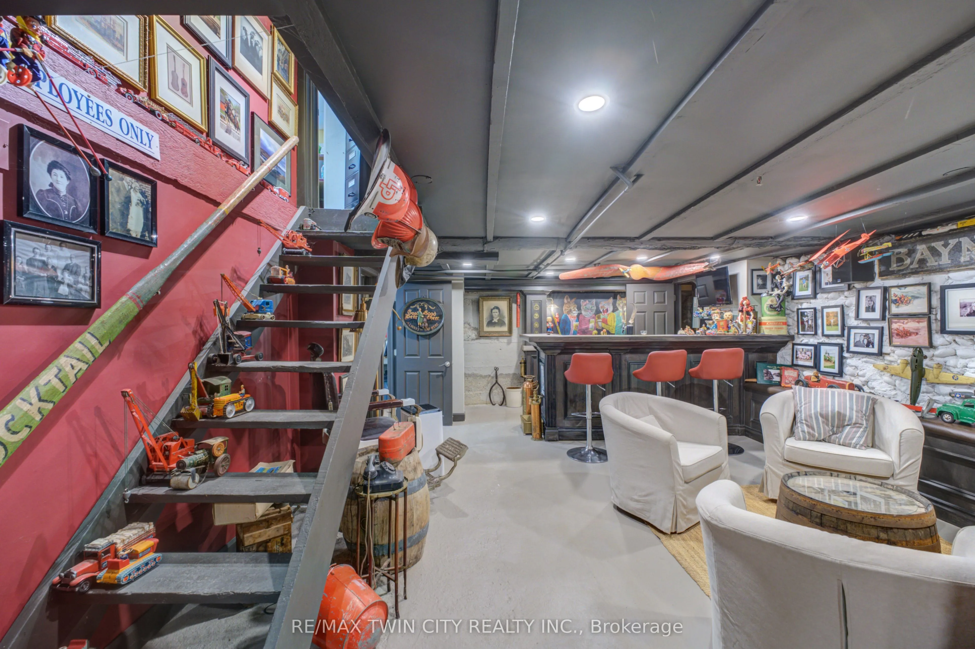 60-62 Colborne Street W