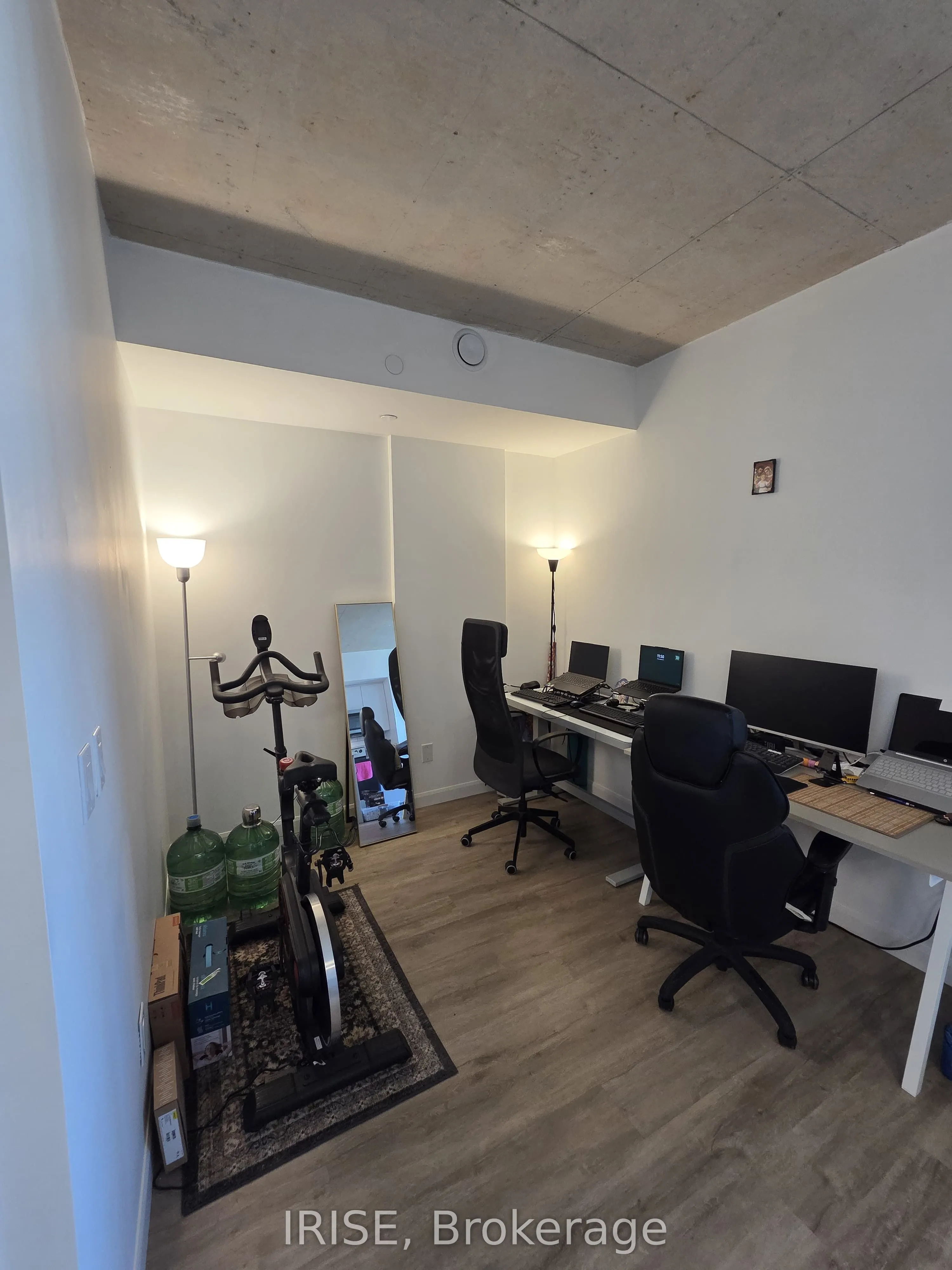 7 Erie Avenue, #401