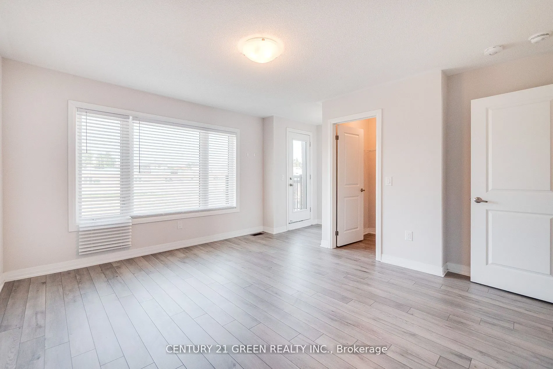 585 Colborne Street, #104